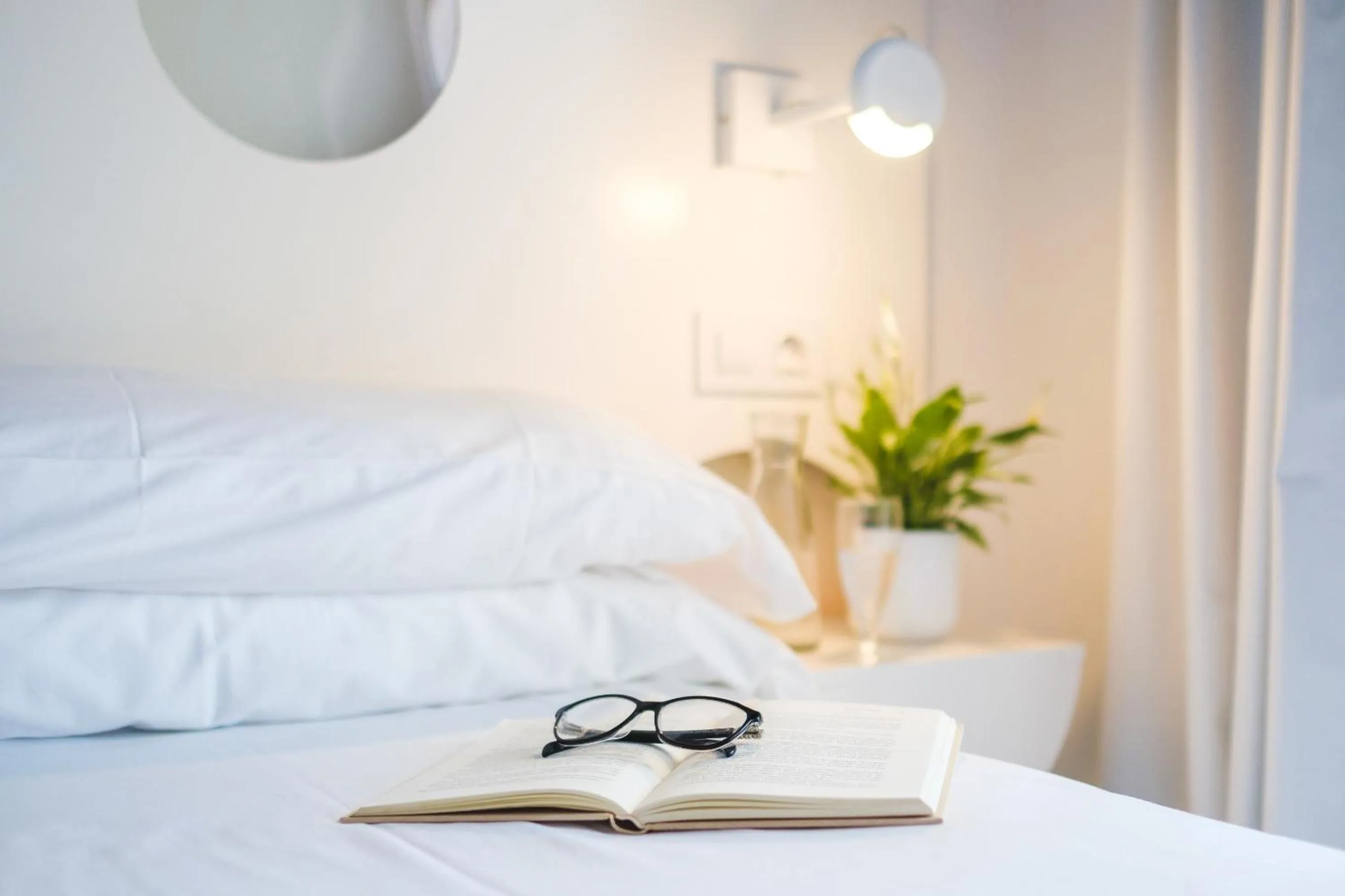 Bedroom, Bed in Welikehotel Triton Beach