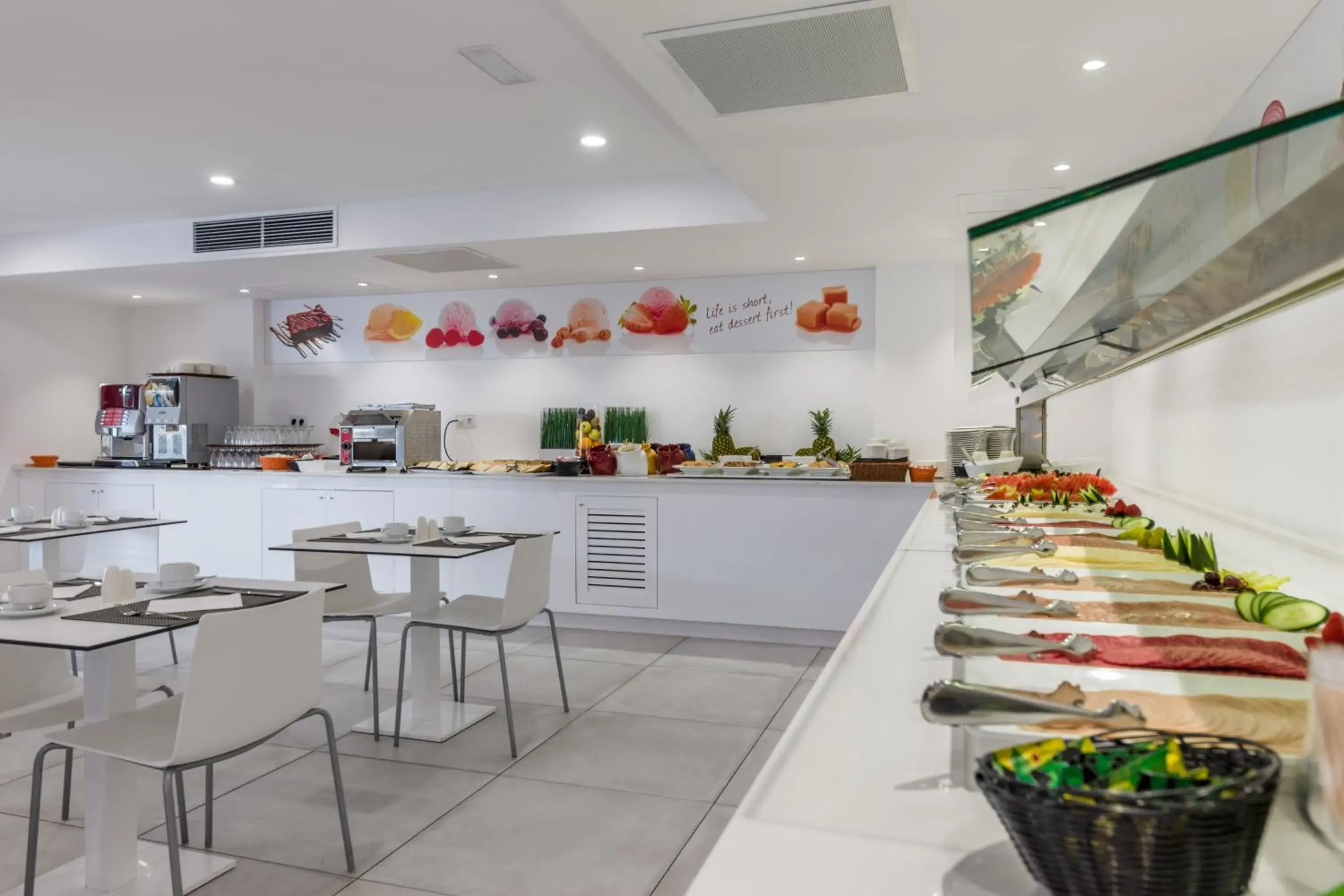 Restaurant/places to eat in Welikehotel Triton Beach Restaurant/places to eat in Welikehotel Triton Beach