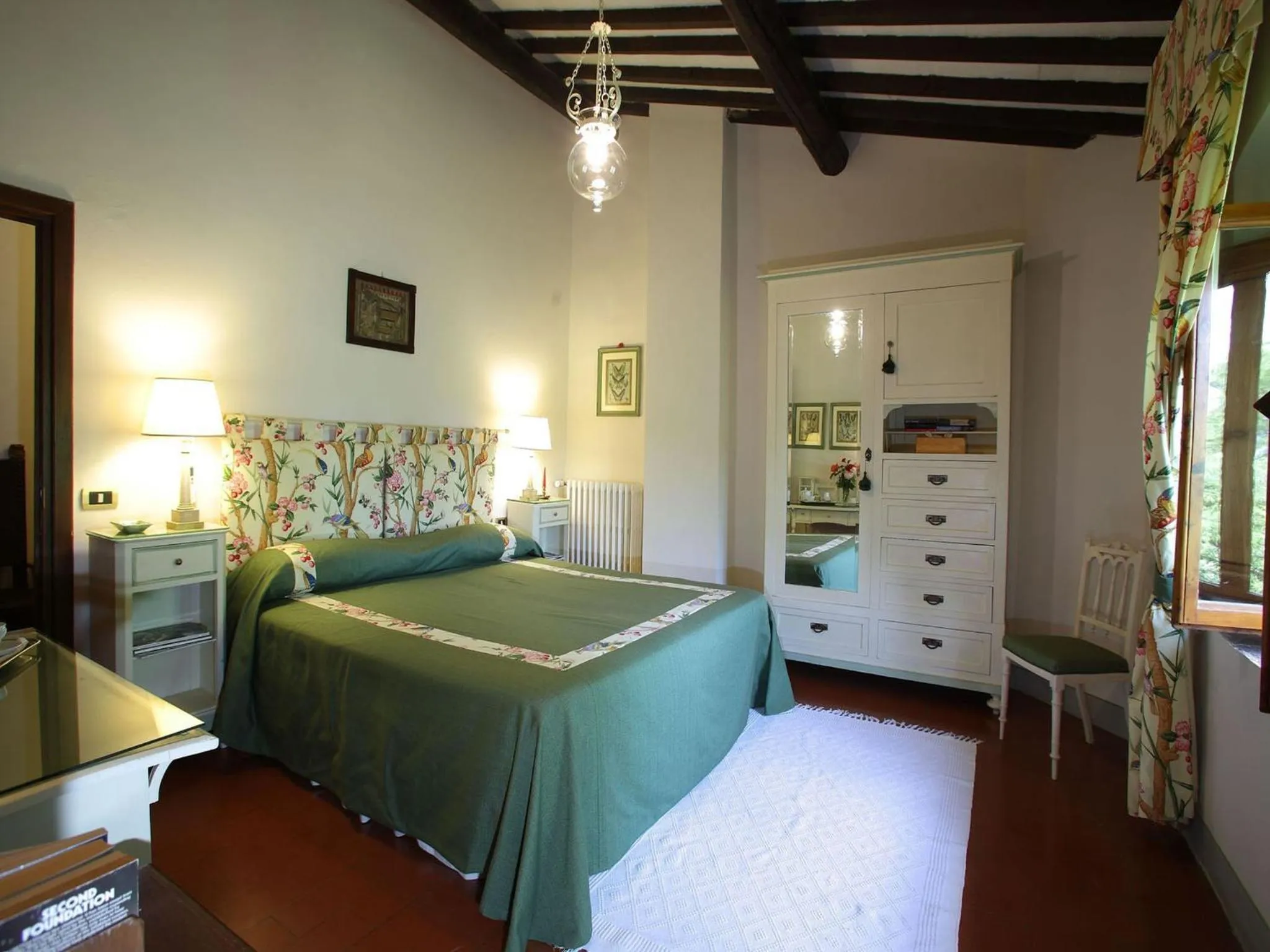 Bed in Villa Le Barone