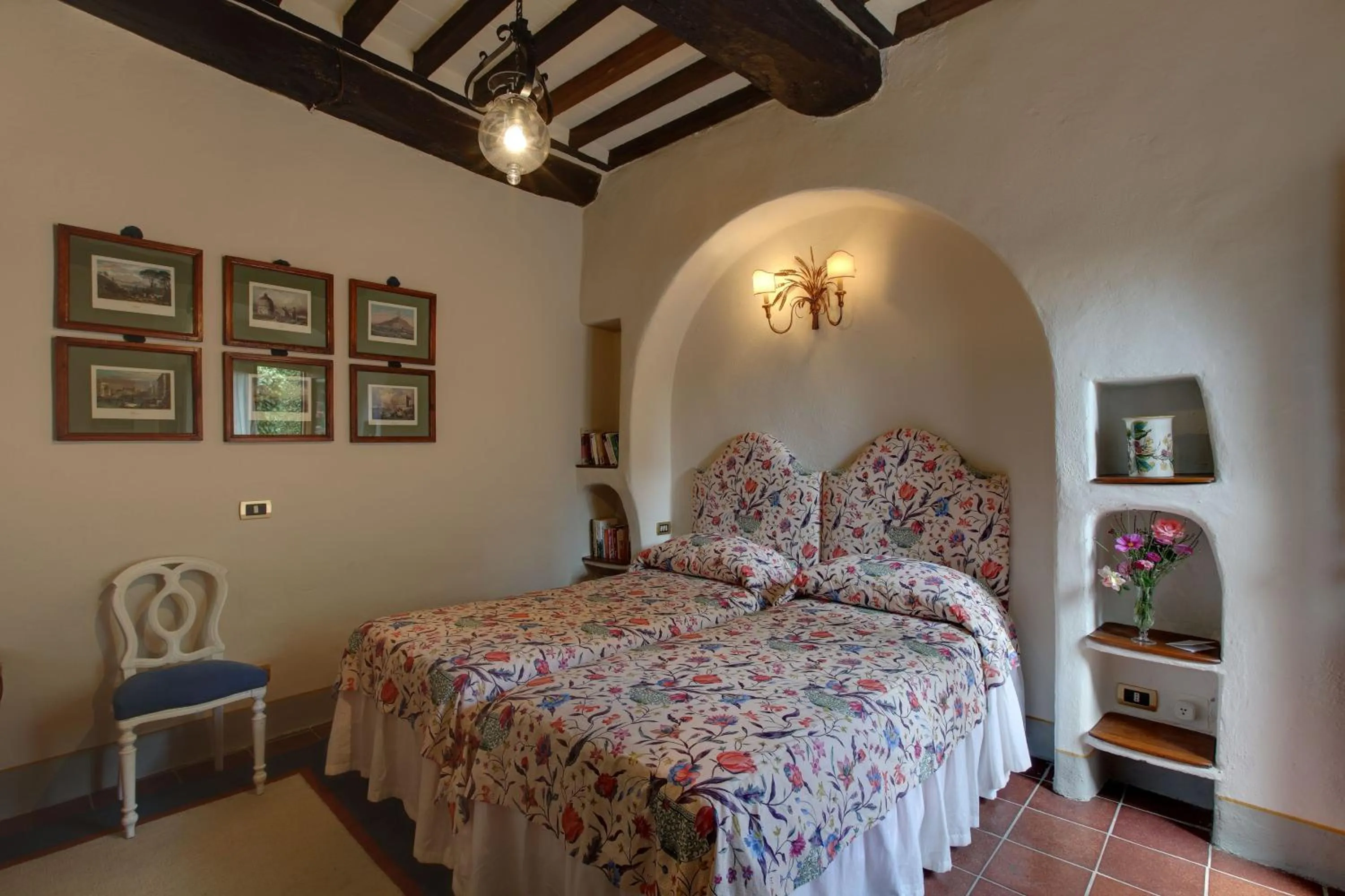 Photo of the whole room, Bed in Villa Le Barone