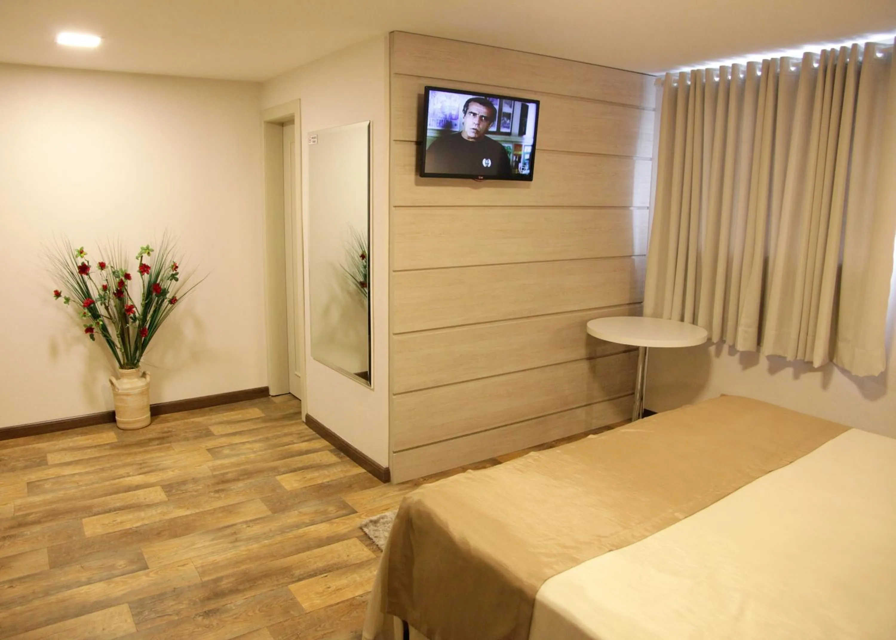 Decorative detail, Bed in Di Capri Hotel