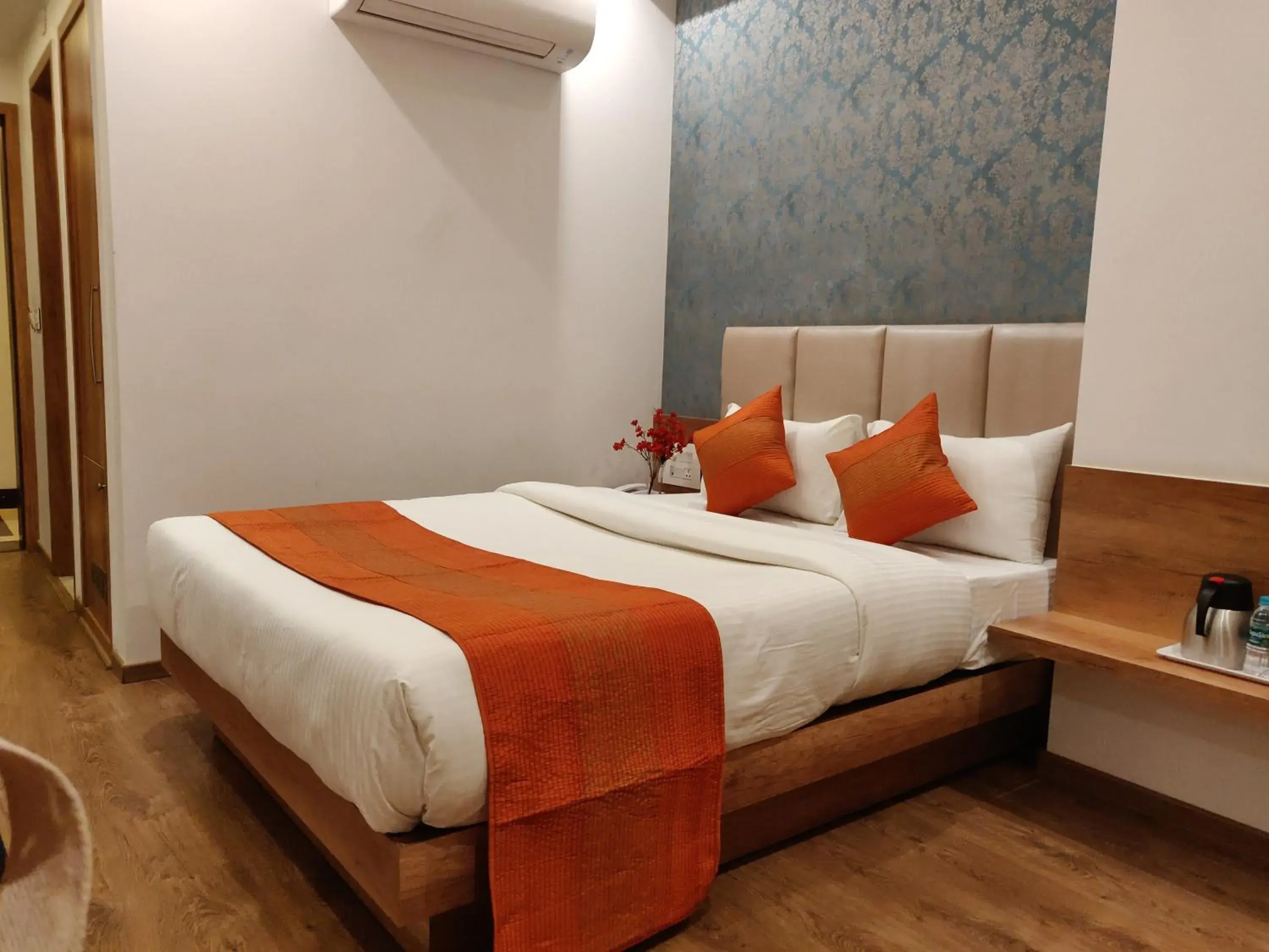 Deluxe Double Room in Yelchiko Deluxe Double Room in Yelchiko