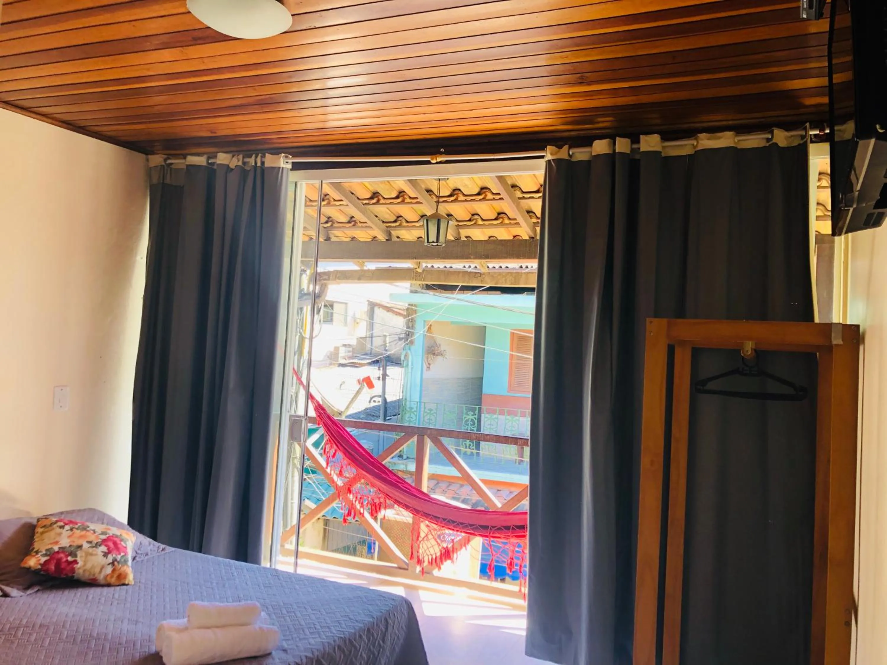 Bedroom, Bed in Porto do Sol Suítes
