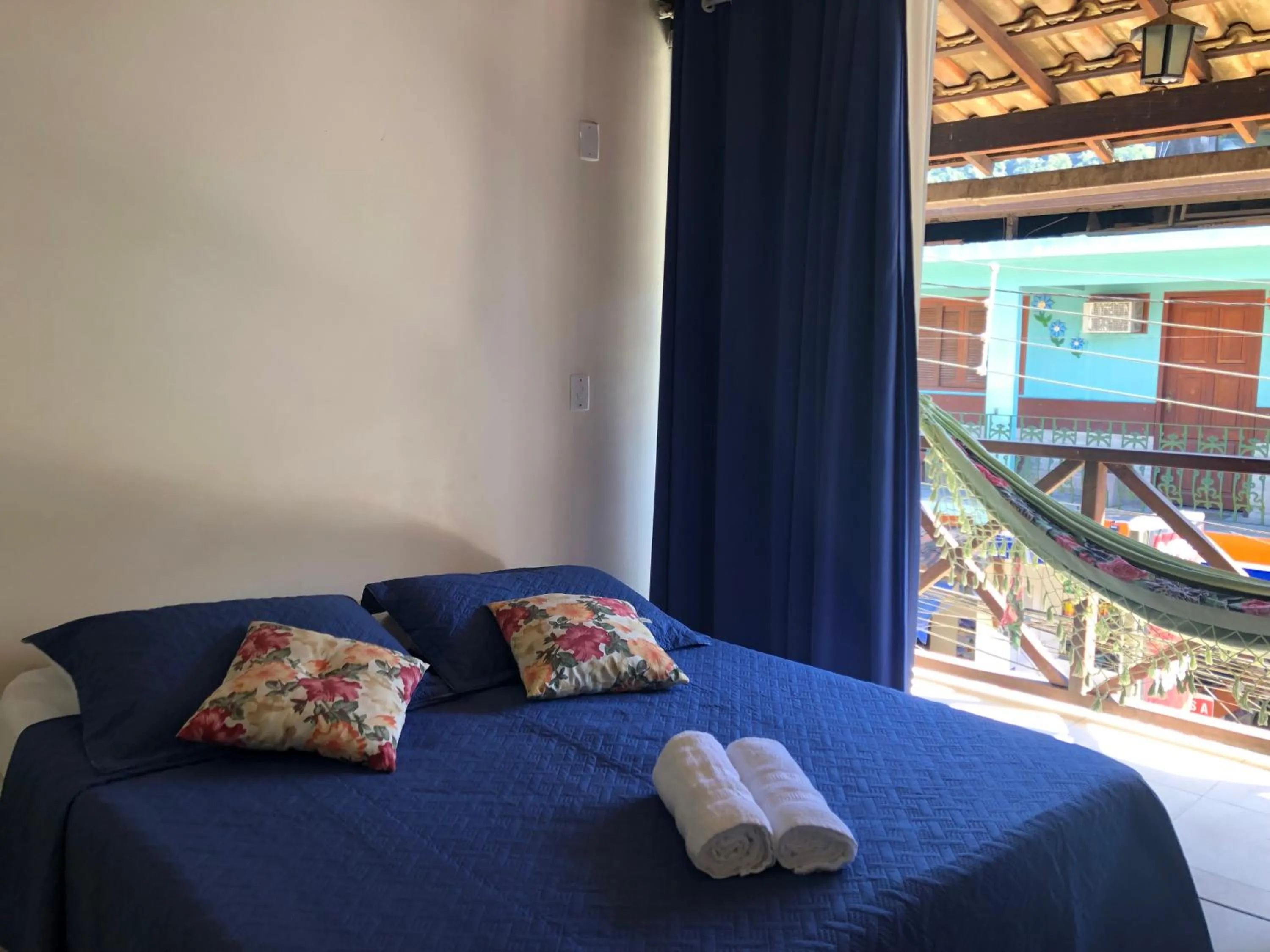 Photo of the whole room, Bed in Porto do Sol Suítes