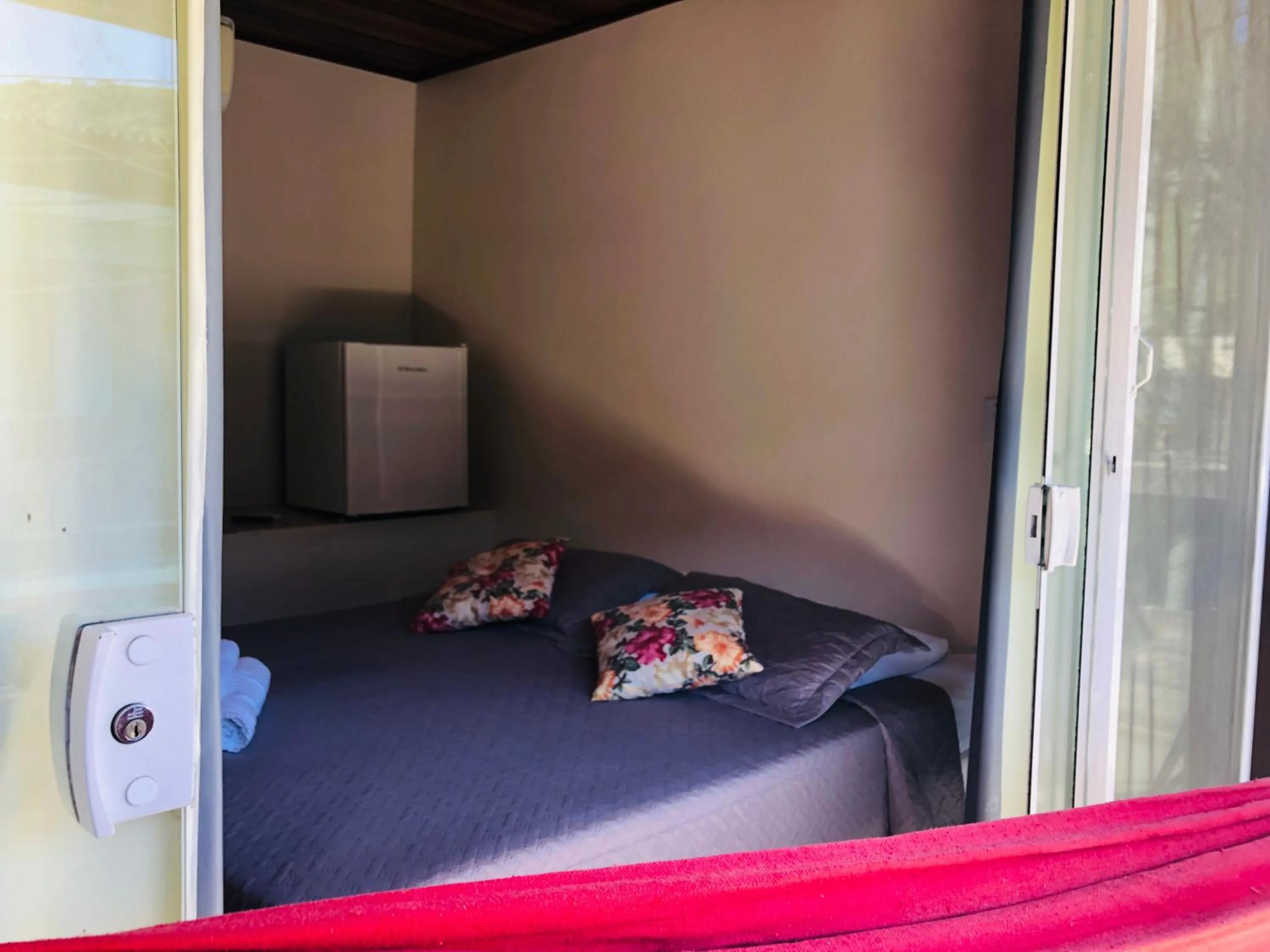 Photo of the whole room, Bed in Porto do Sol Suítes