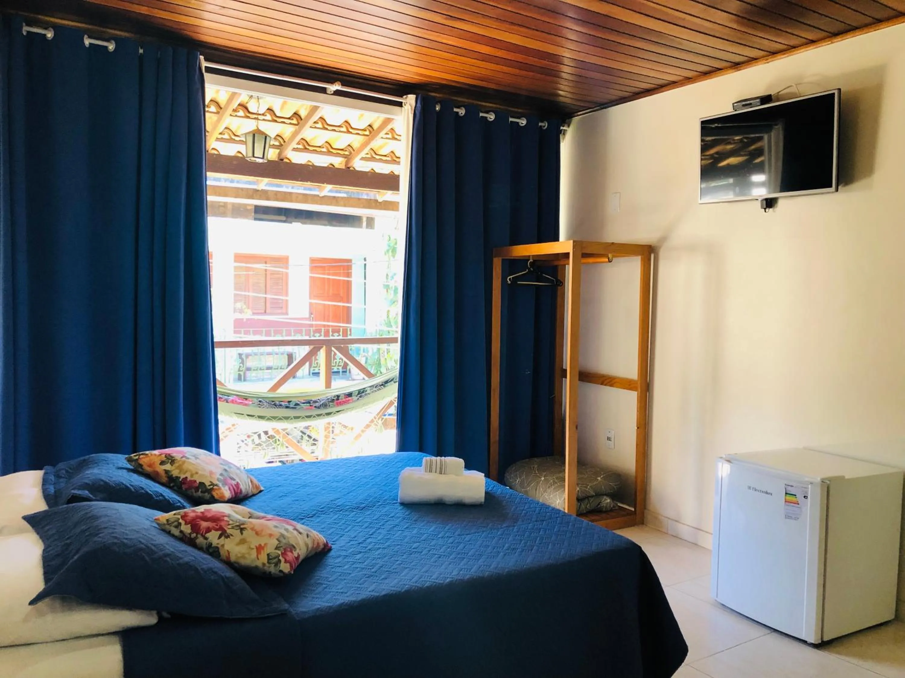 Photo of the whole room, Bed in Porto do Sol Suítes