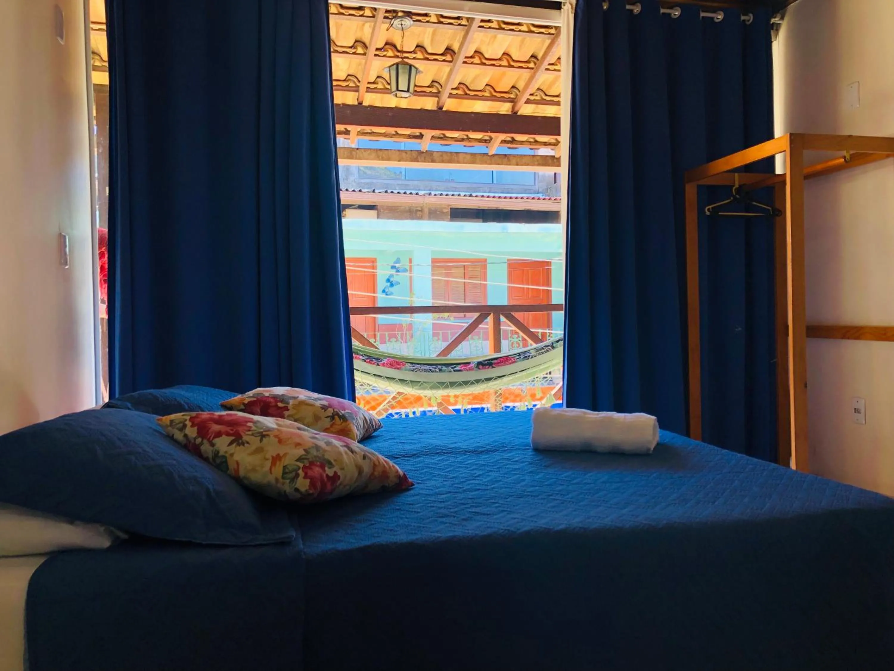 Bedroom, Bed in Porto do Sol Suítes