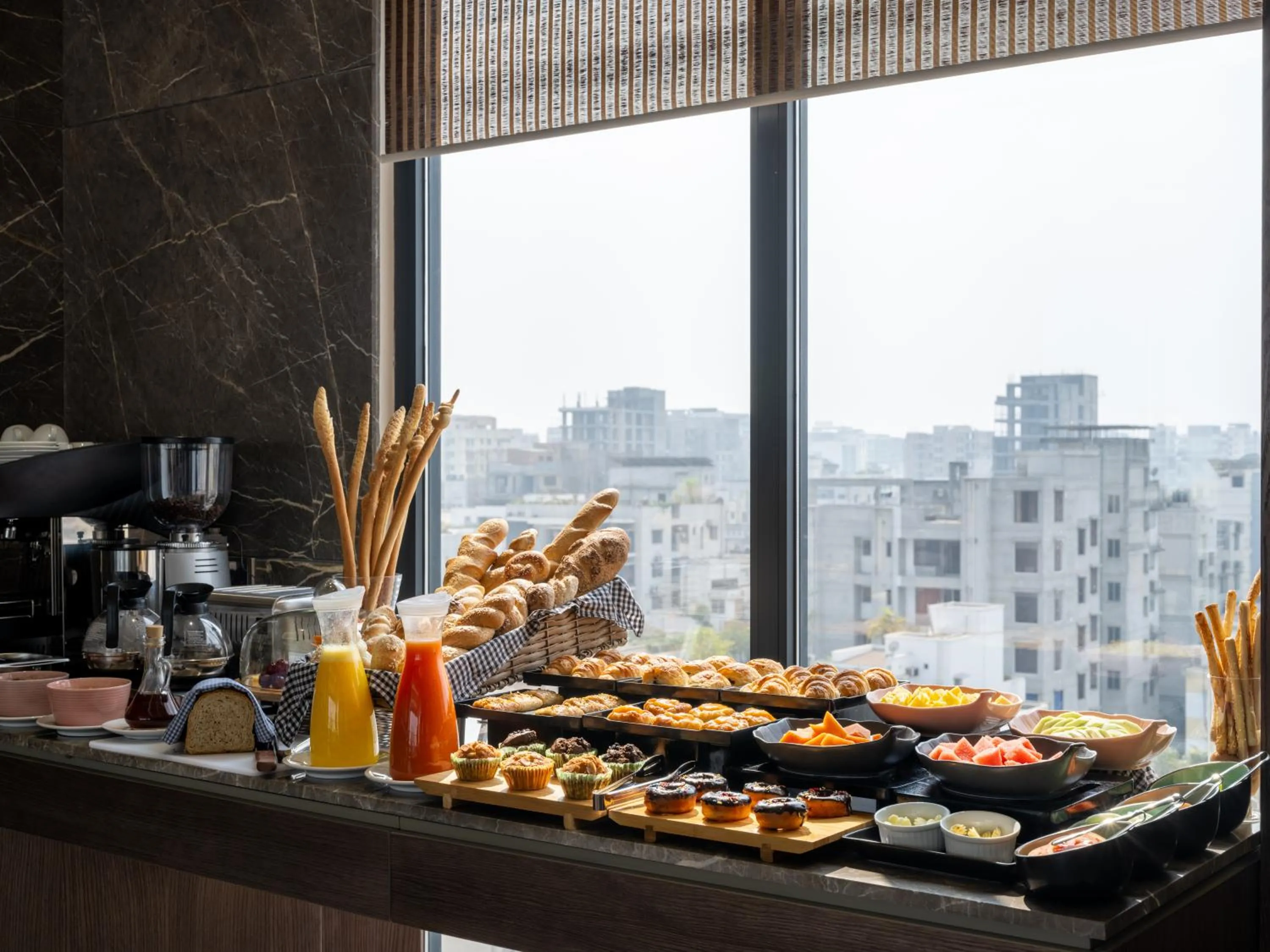 Restaurant/places to eat in W Residence Living