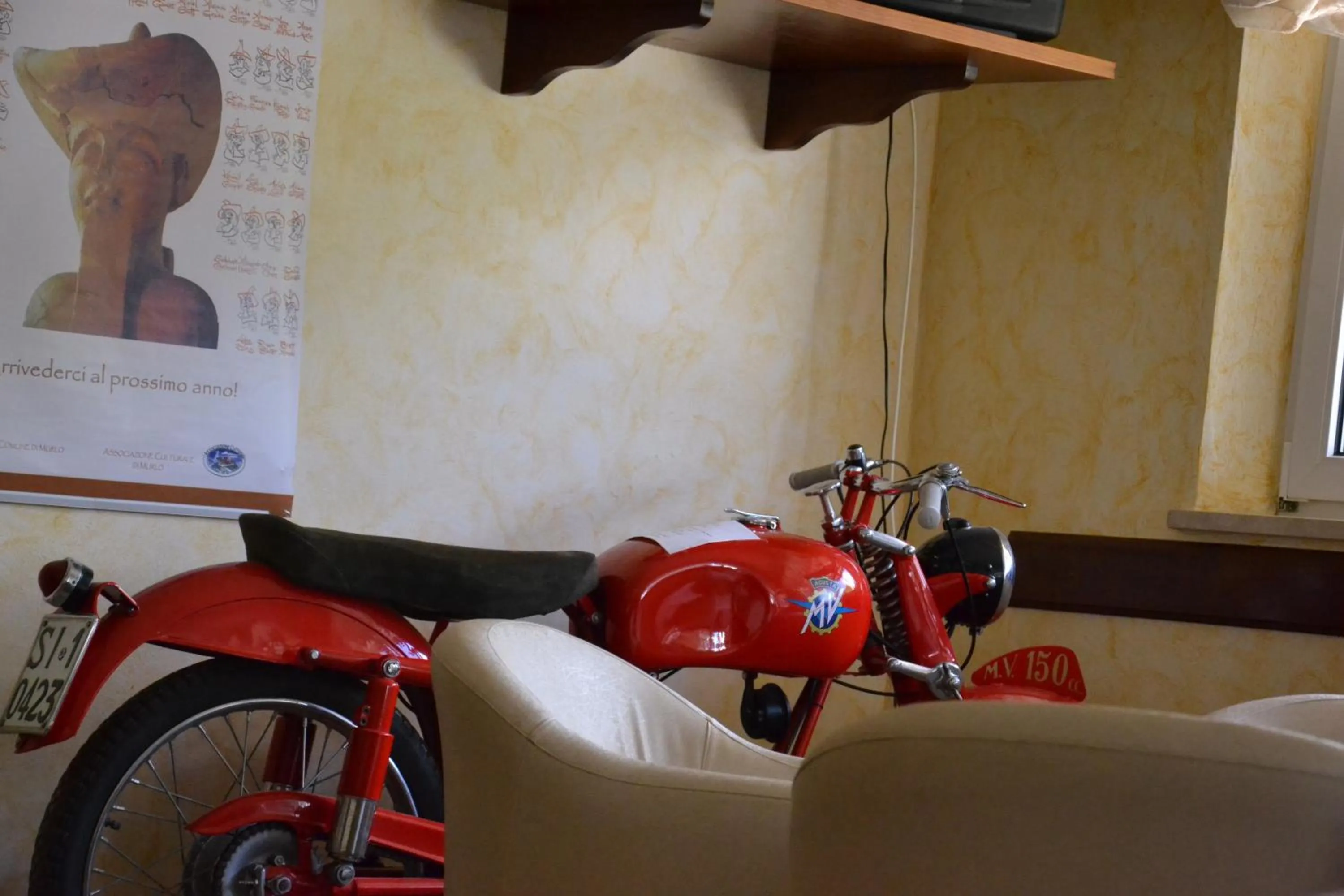 Decorative detail in Albergo Di Murlo