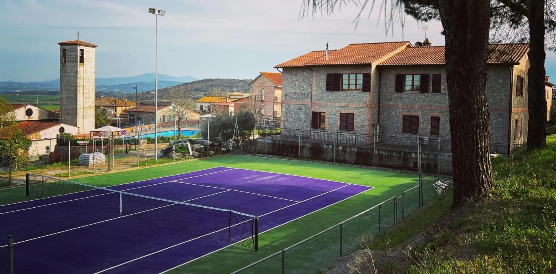Tennis court in Albergo Di Murlo