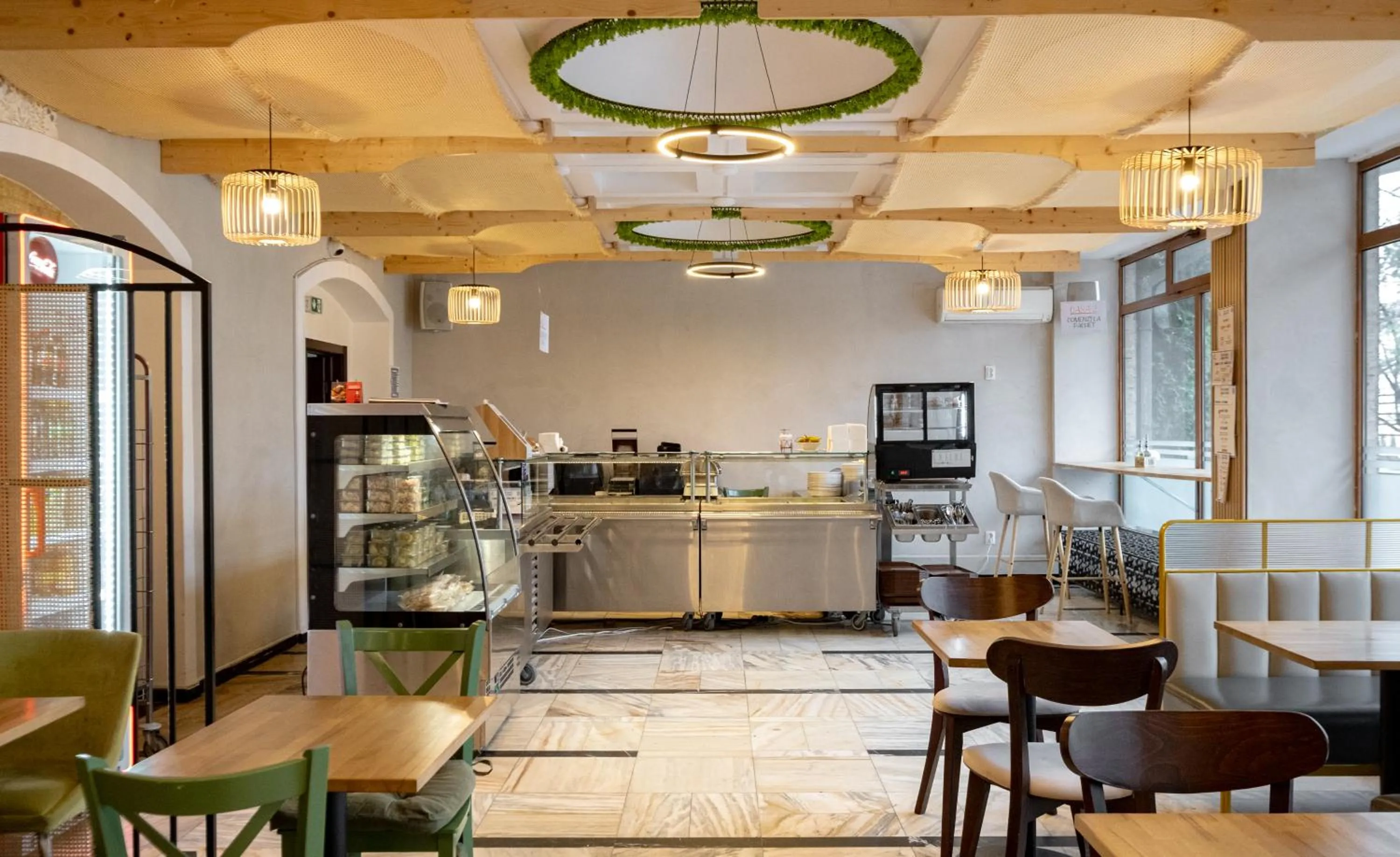 Restaurant/places to eat in Casa de Oaspeți Sfântul Nicolae