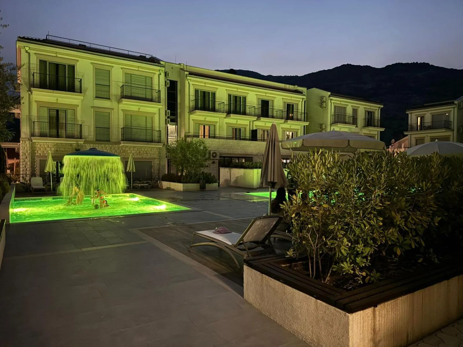 Property building in Risan Bay