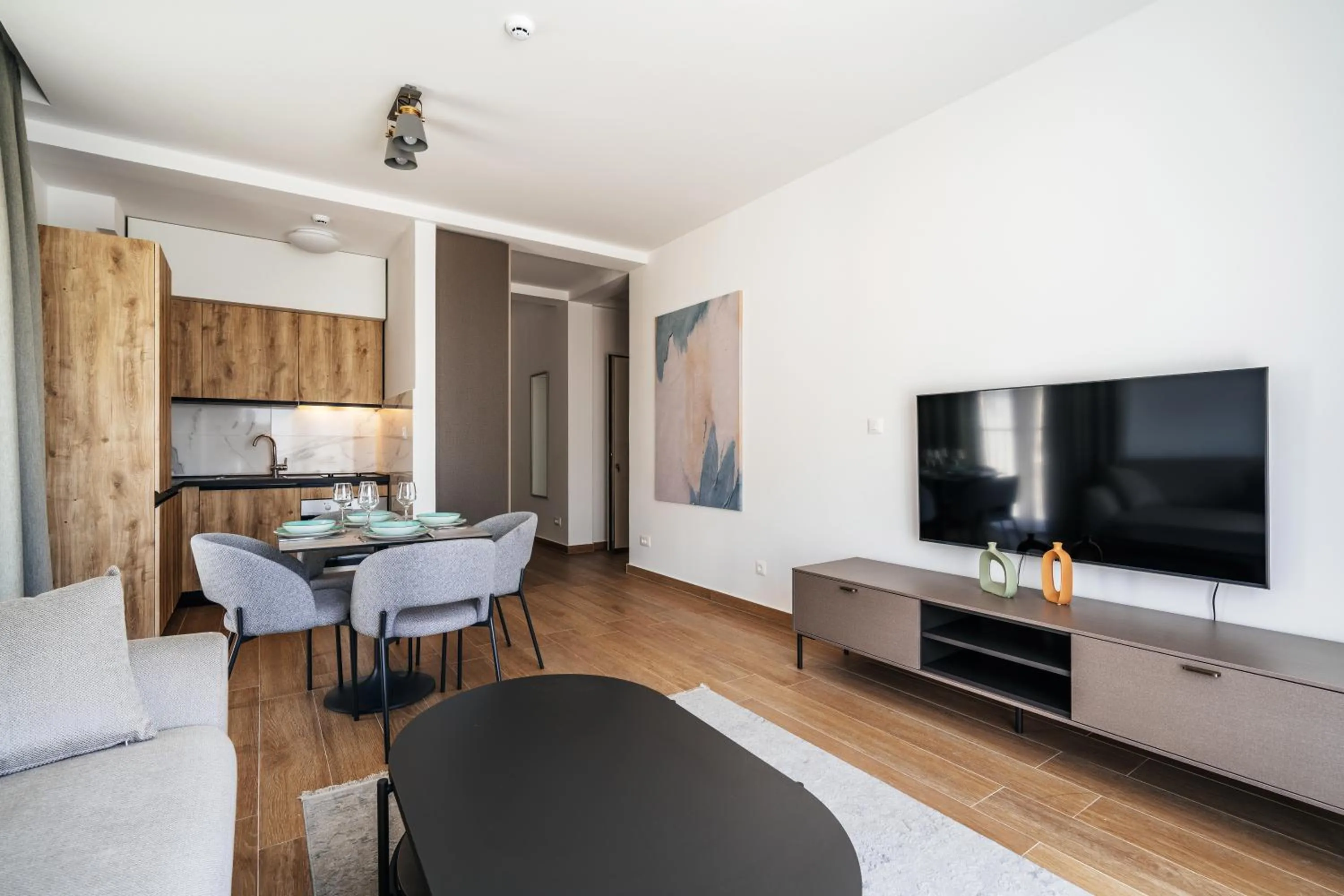 TV and multimedia in Risan Bay
