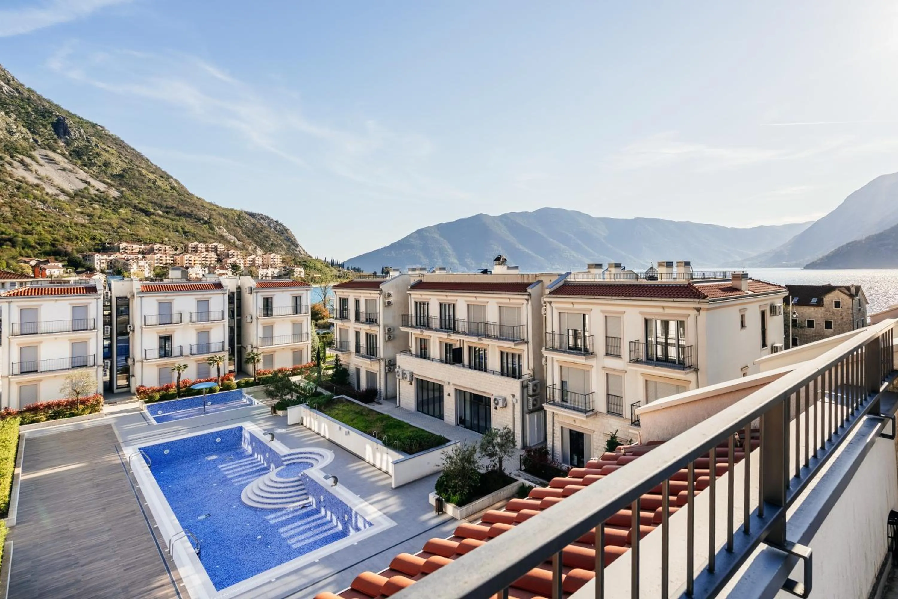 Property building in Risan Bay