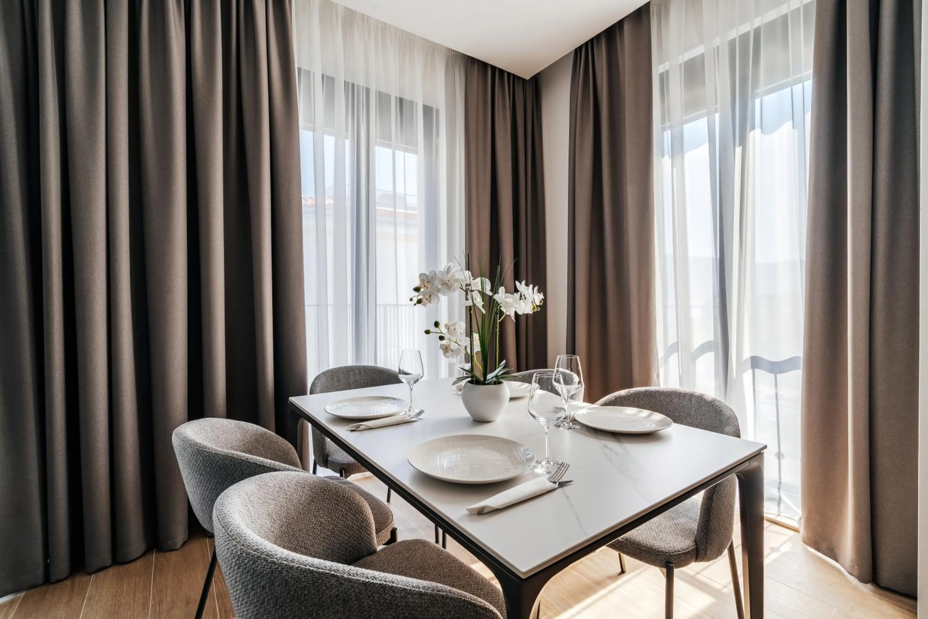 Dining area in Risan Bay