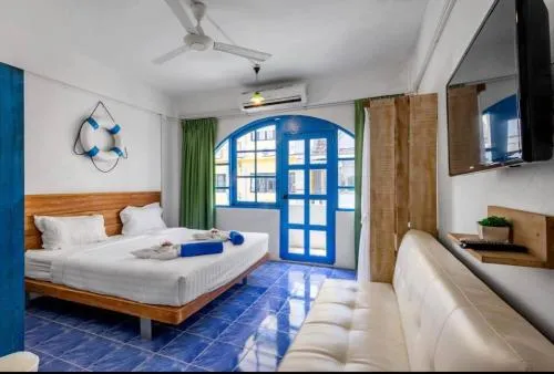 La Casa Residencies