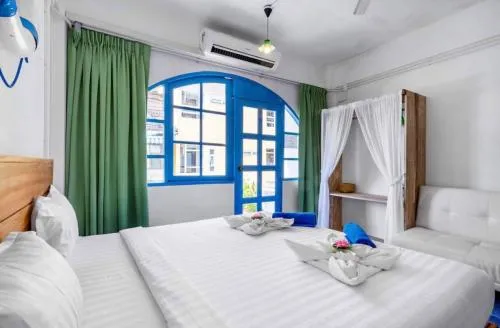 La Casa Residencies