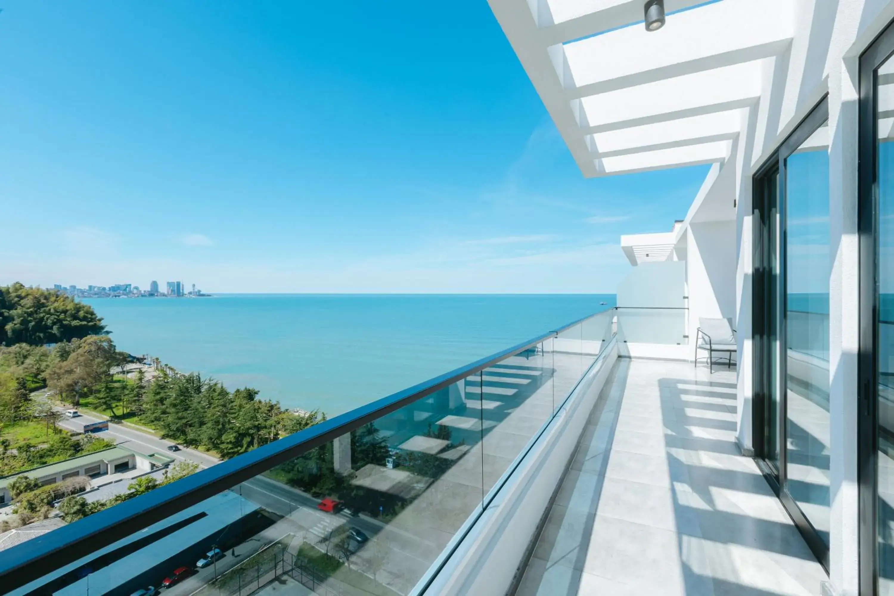 Two-Bedroom Apartment with Balcony and Sea View in Mziuri Gardens Apartment Two-Bedroom Apartment with Balcony and Sea View in Mziuri Gardens Apartment