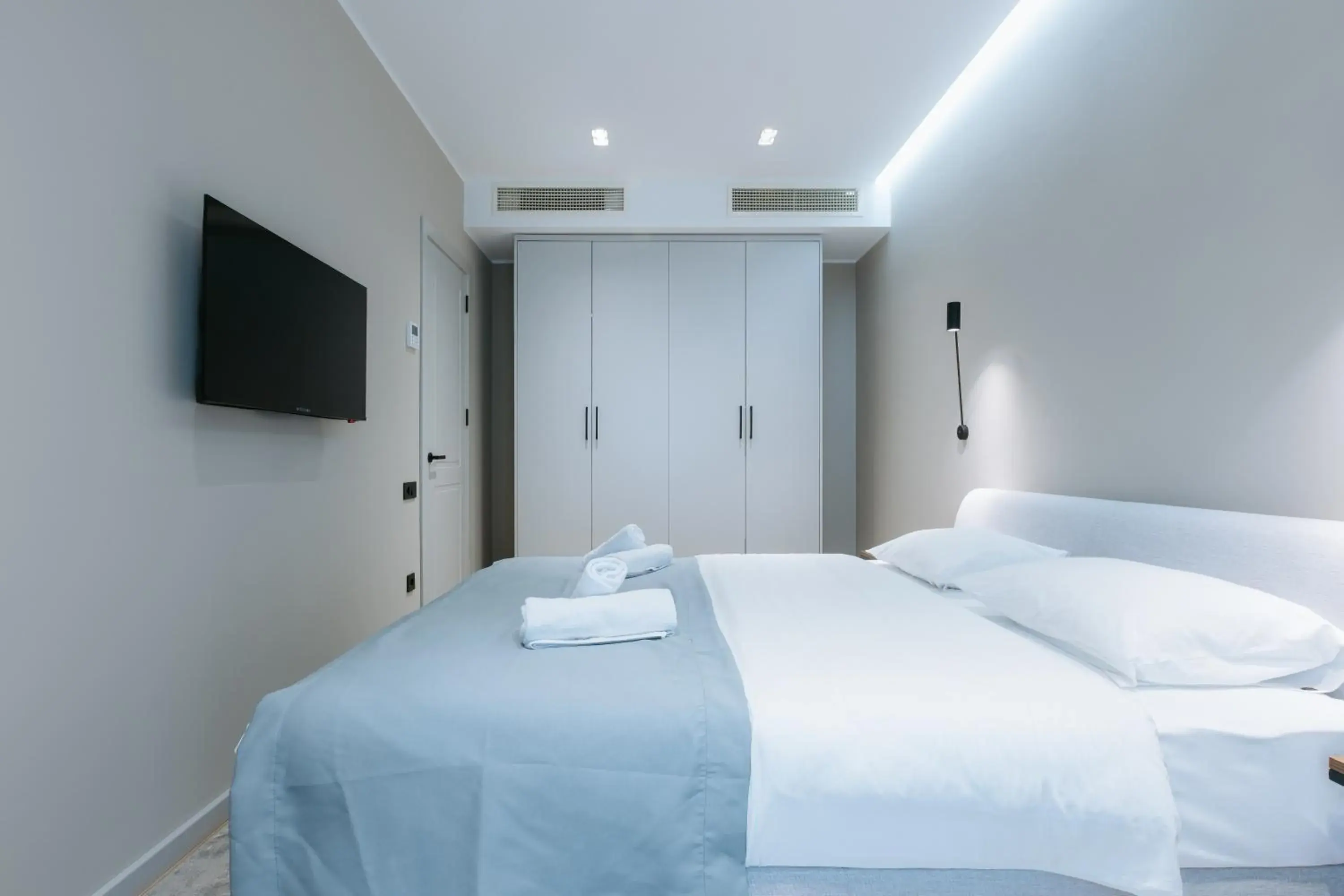 One-Bedroom Premium Apartment in Mziuri Gardens Apartment One-Bedroom Premium Apartment in Mziuri Gardens Apartment