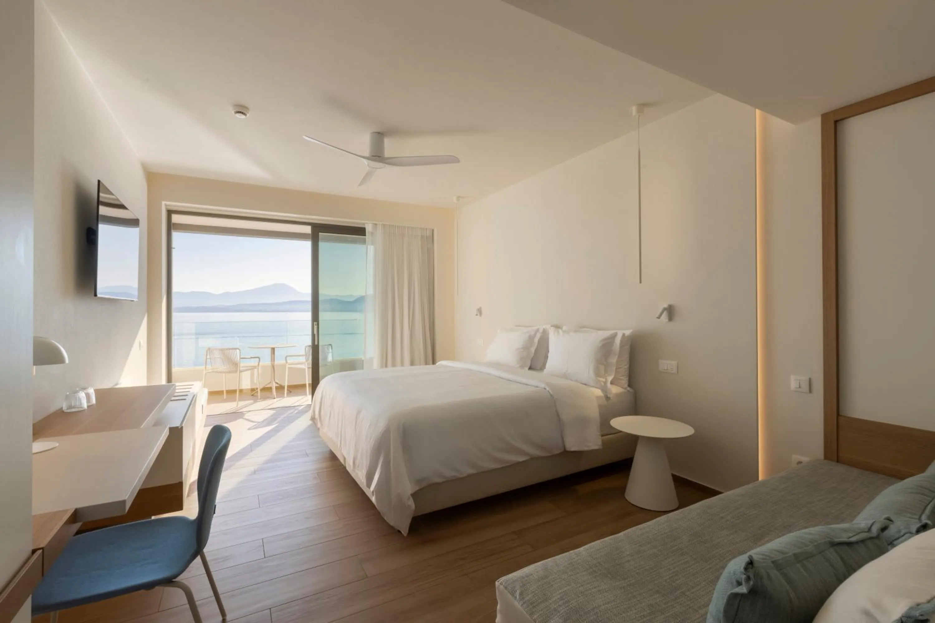 Bedroom, Bed in Mirage Chalkida City Resort