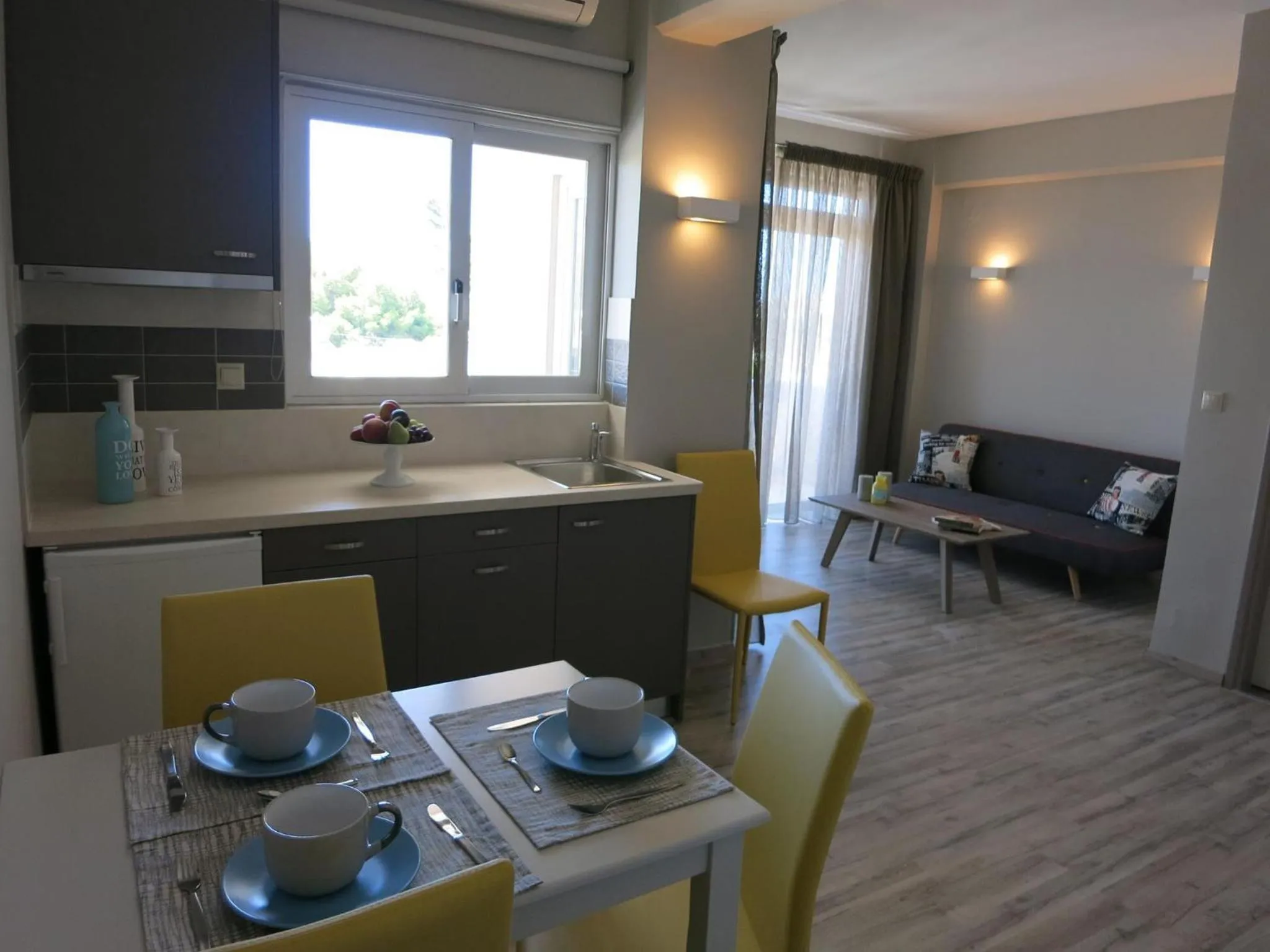 Seating area in Pantheon Aparthotel