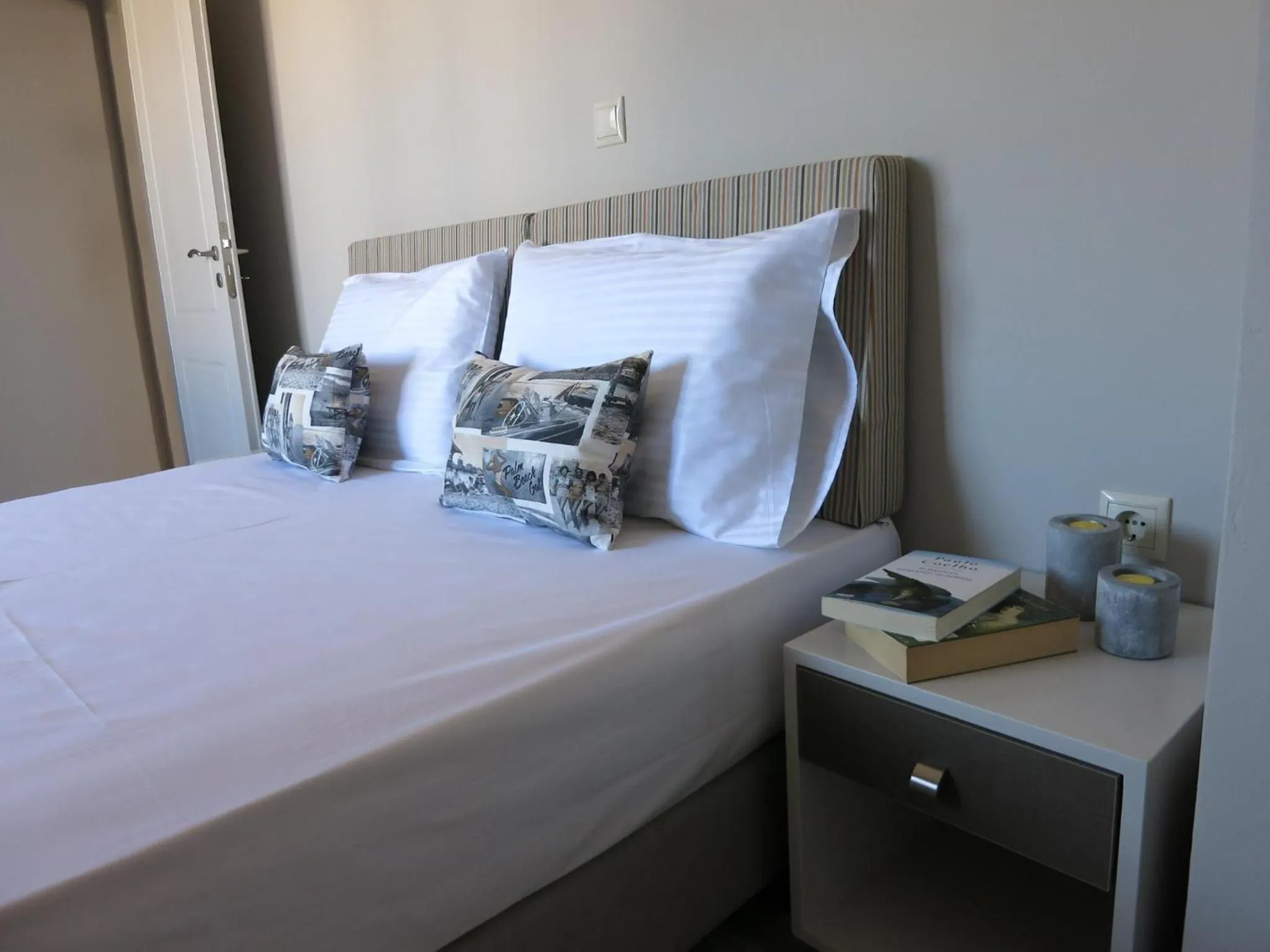 Decorative detail, Bed in Pantheon Aparthotel