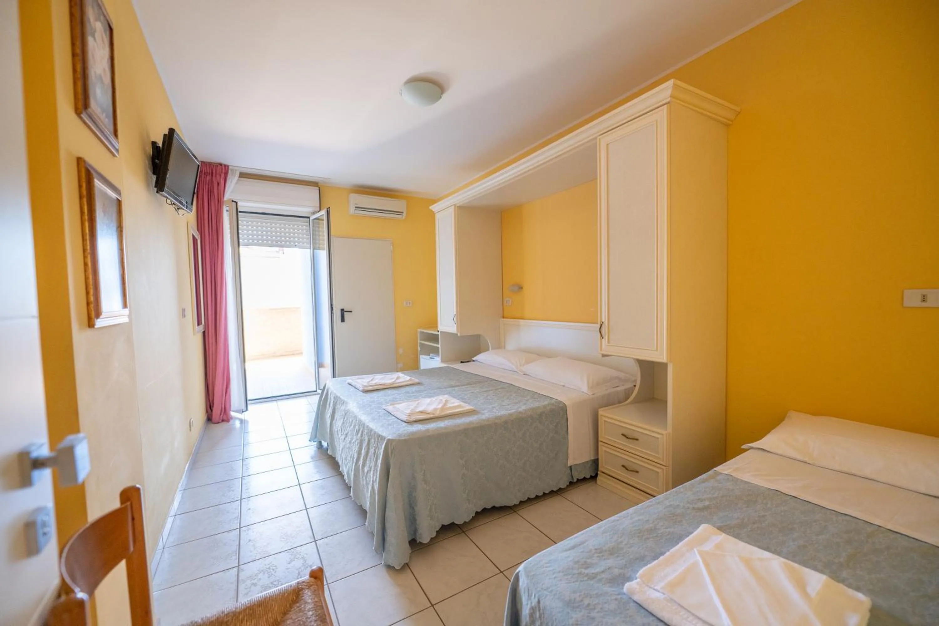 Bed in Di Matteo Hotel
