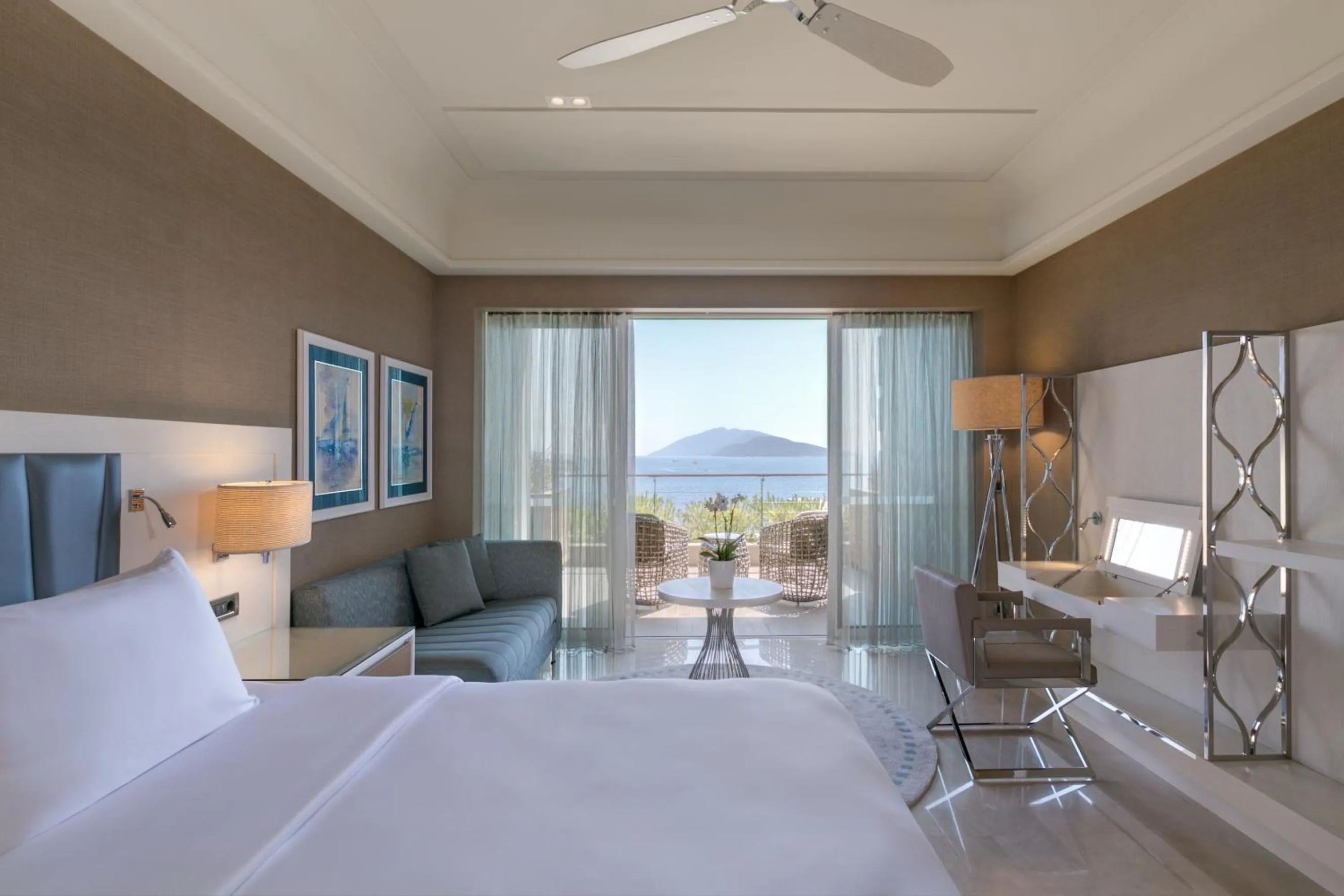 TV and multimedia, Bed in Caresse, a Luxury Collection Resort & Spa, Bodrum