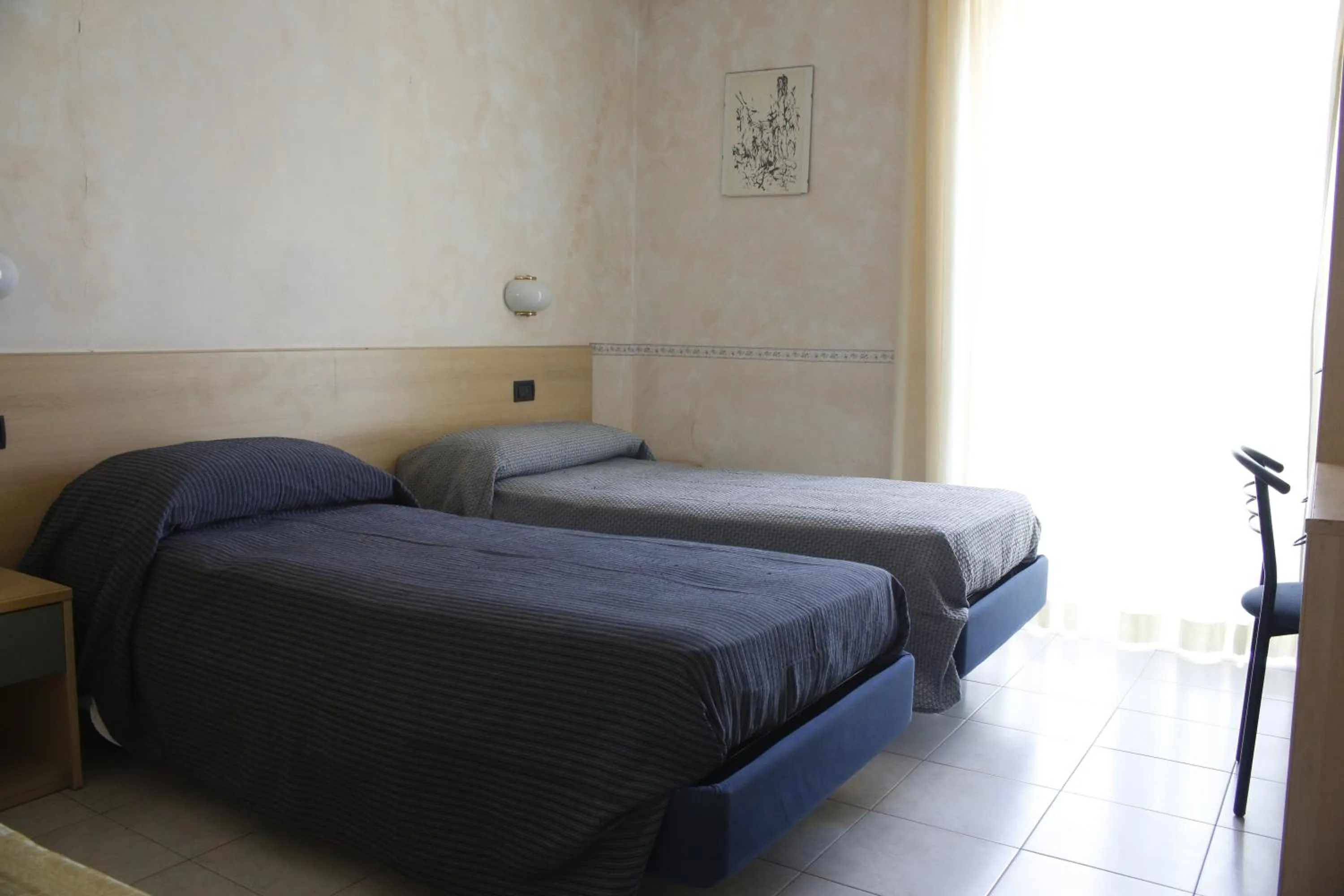 Twin Room - single occupancy in Hotel Narnia