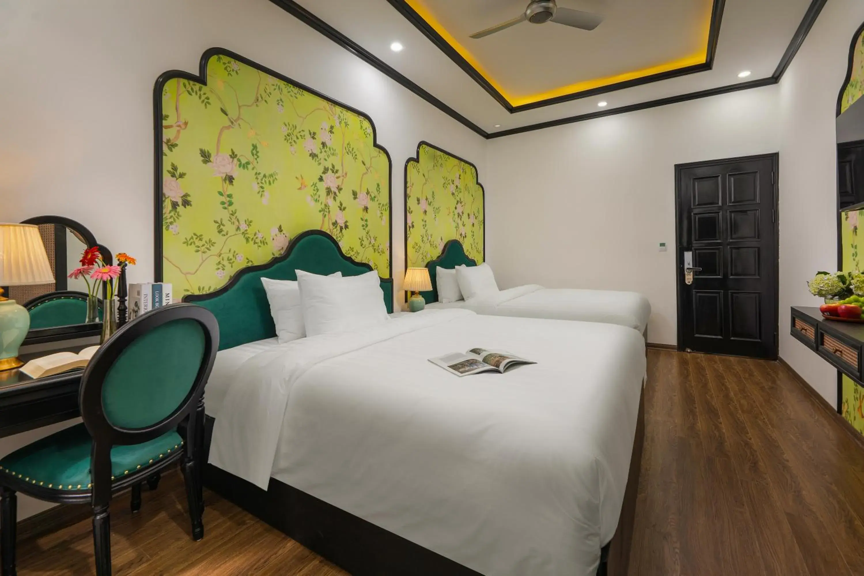 Twin Room with View in Hanoi Jasmine Premium Hotel & Travel Twin Room with View in Hanoi Jasmine Premium Hotel & Travel