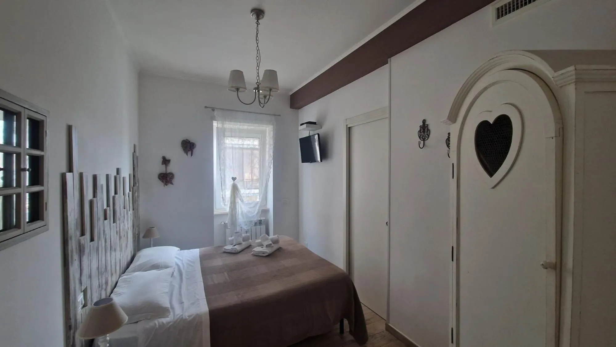 Photo of the whole room, Bed in Il Mare Di Roma