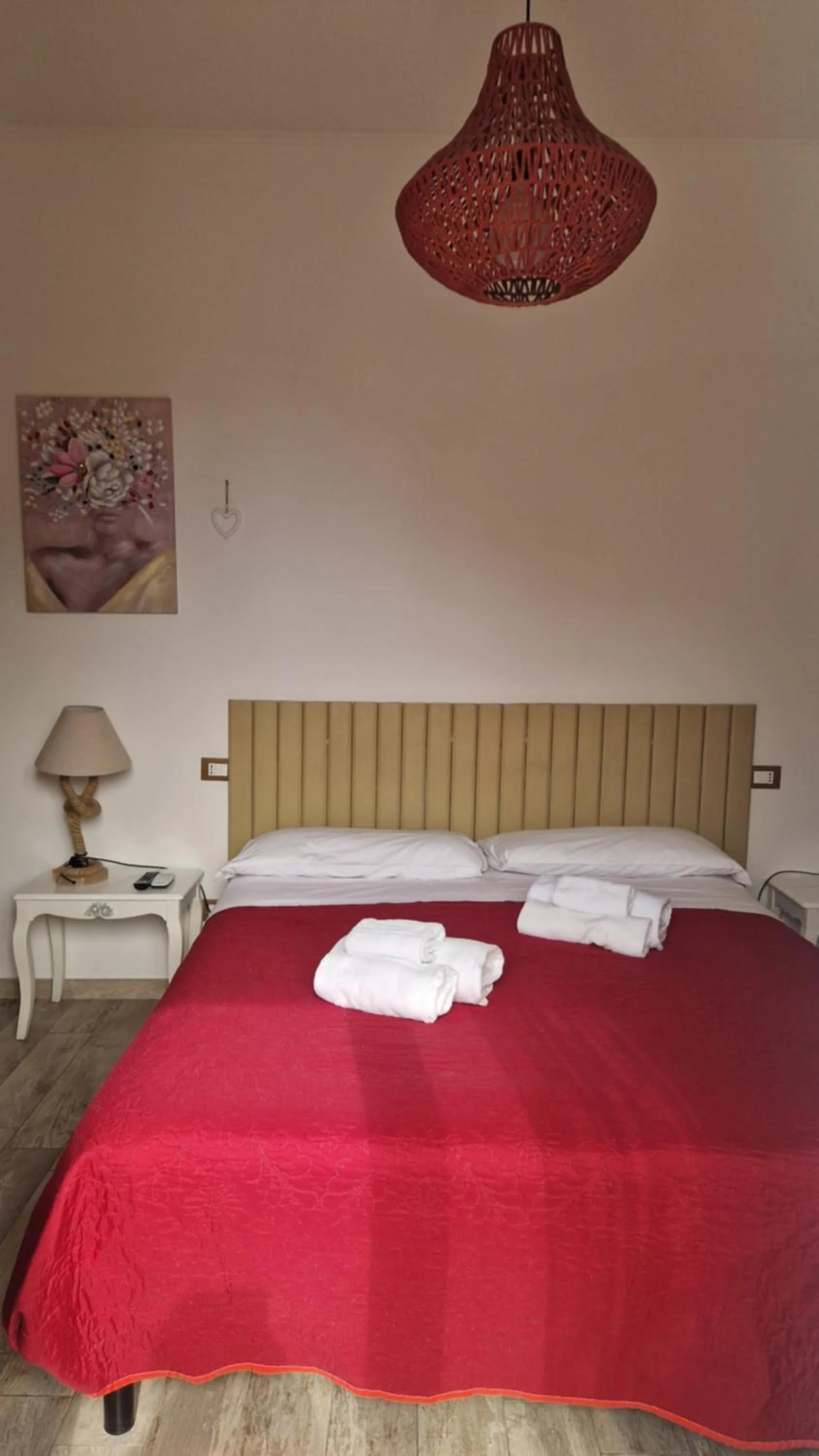 Photo of the whole room, Bed in Il Mare Di Roma