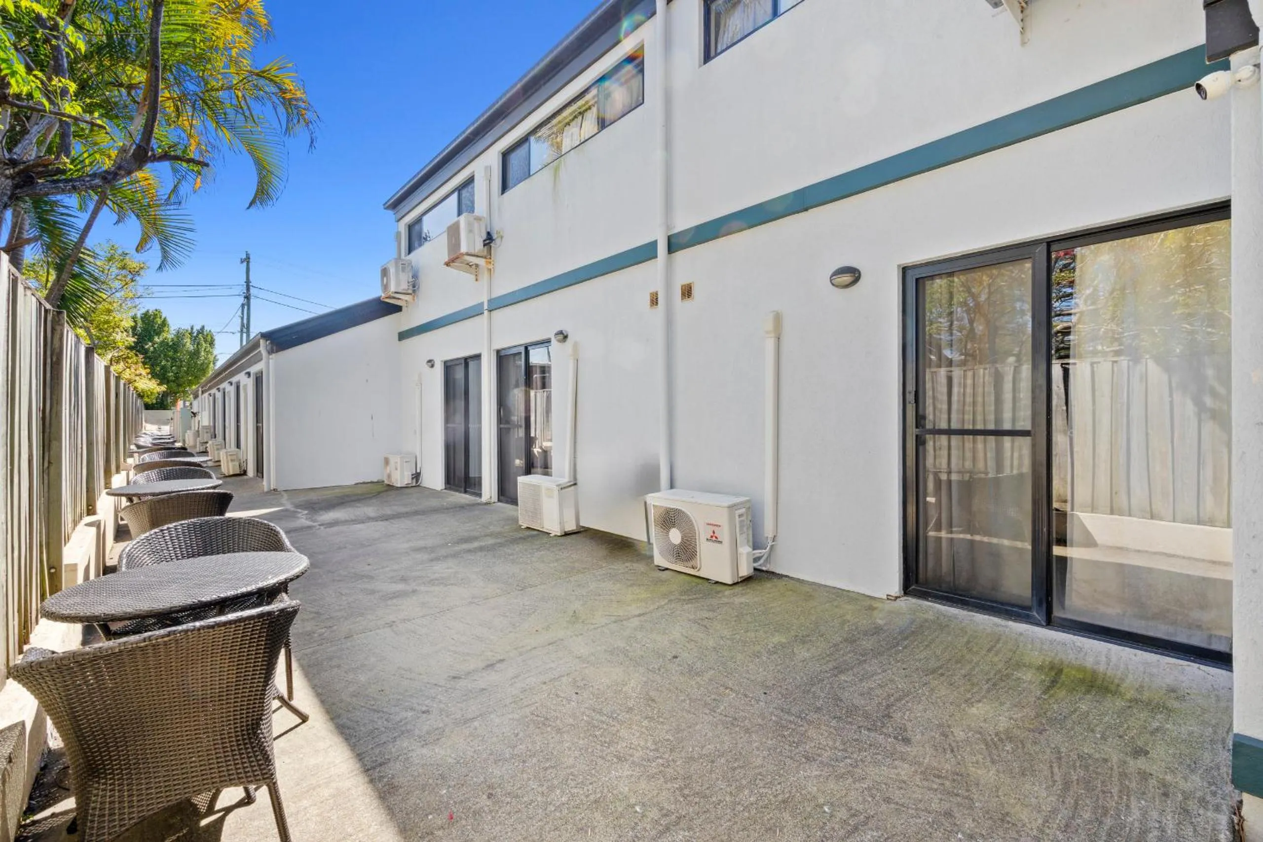 Property building in Econo Lodge Waterford