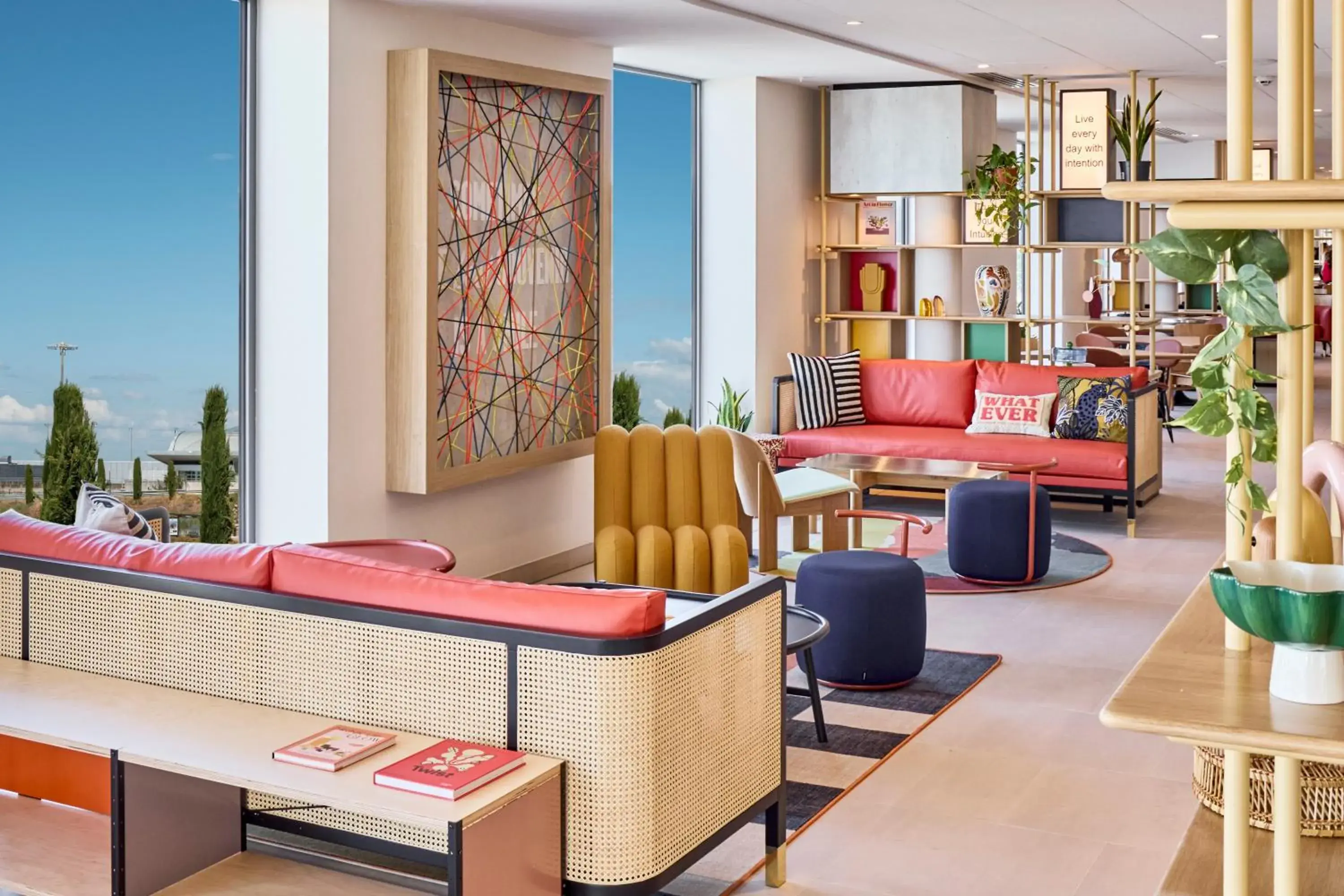 Living room in Hampton By Hilton Lyon Airport Living room in Hampton By Hilton Lyon Airport