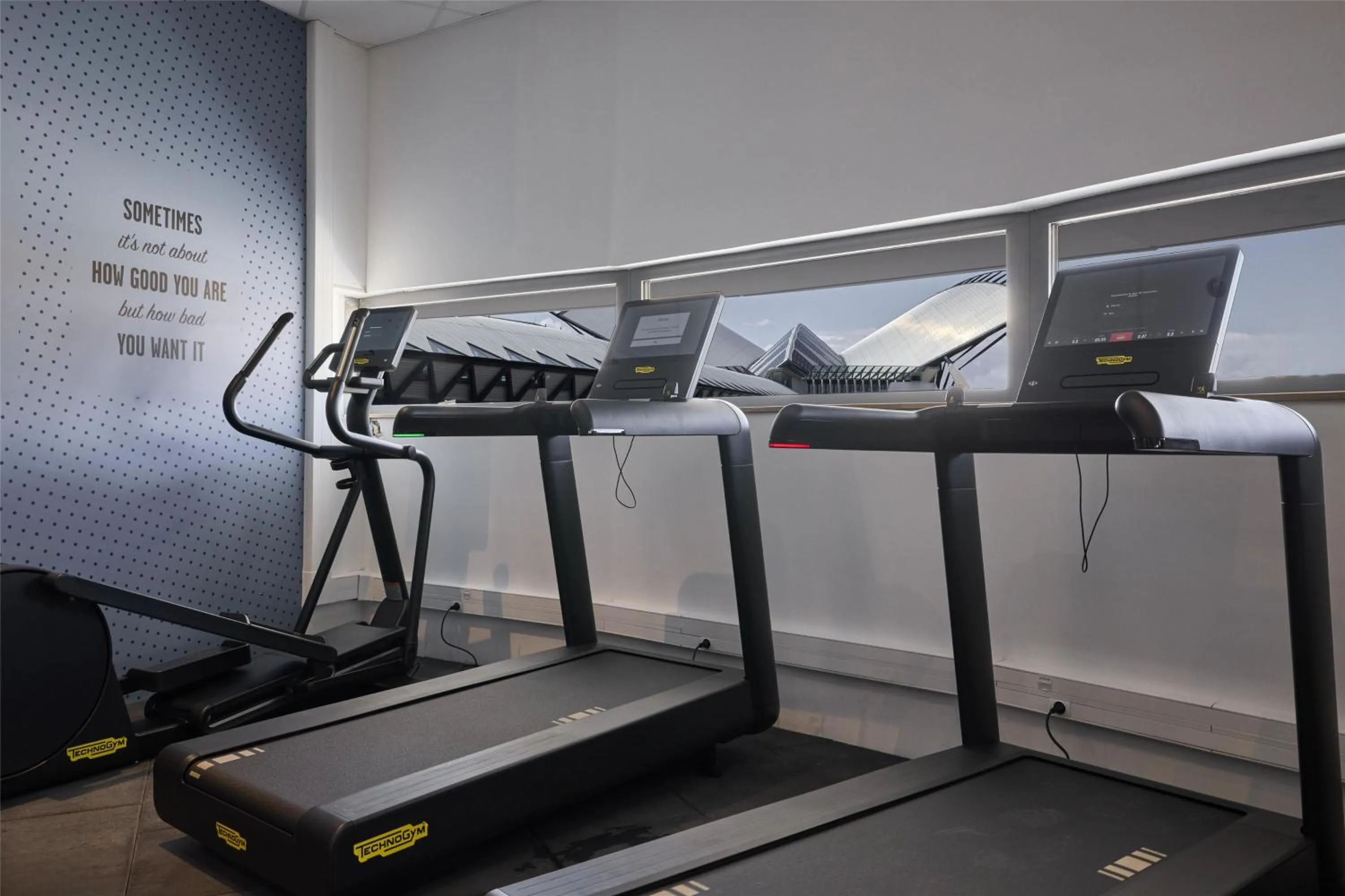 Fitness centre/facilities in Hampton By Hilton Lyon Airport