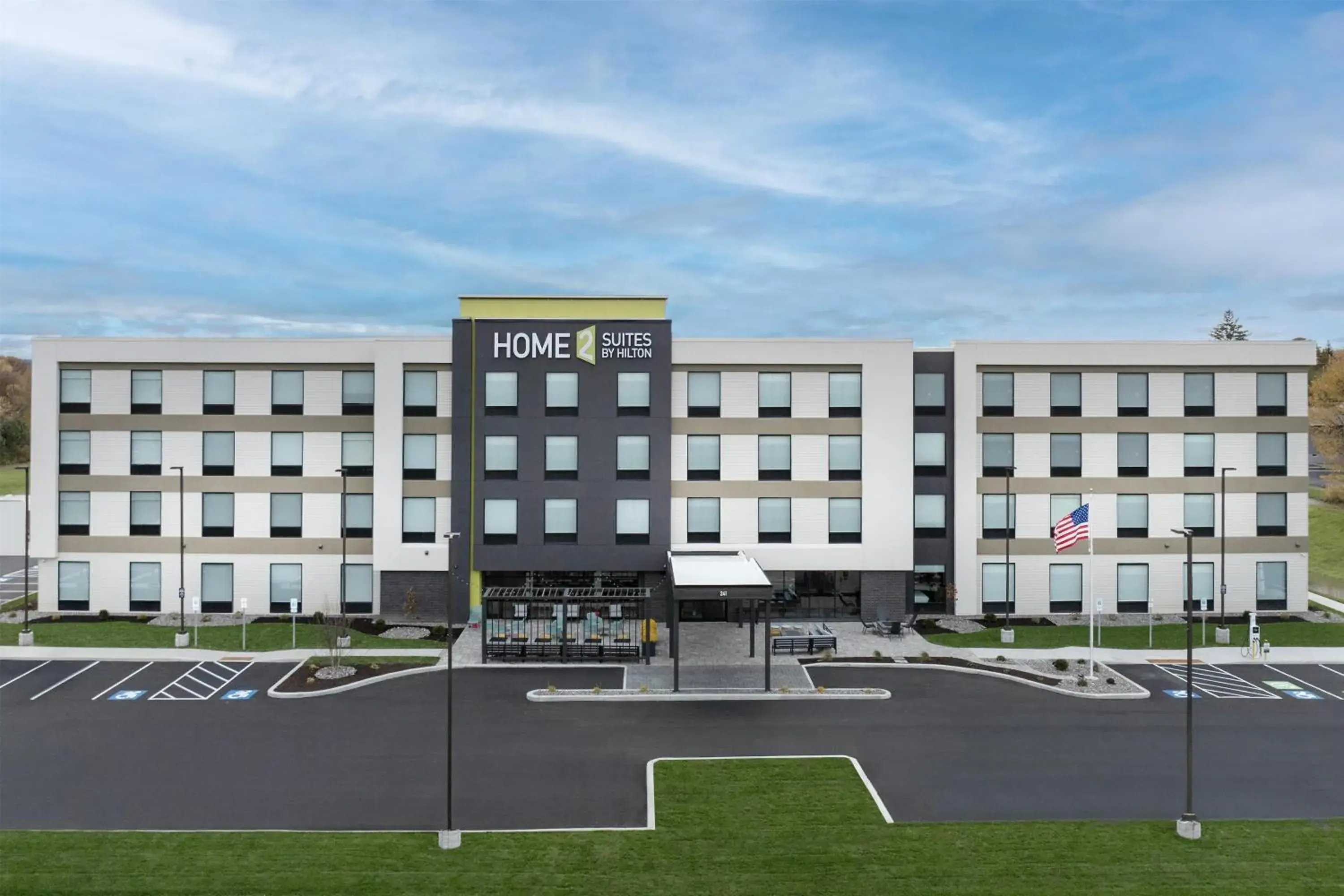 Property building in Home2 Suites By Hilton Syracuse Liverpool Airport Area Property building in Home2 Suites By Hilton Syracuse Liverpool Airport Area