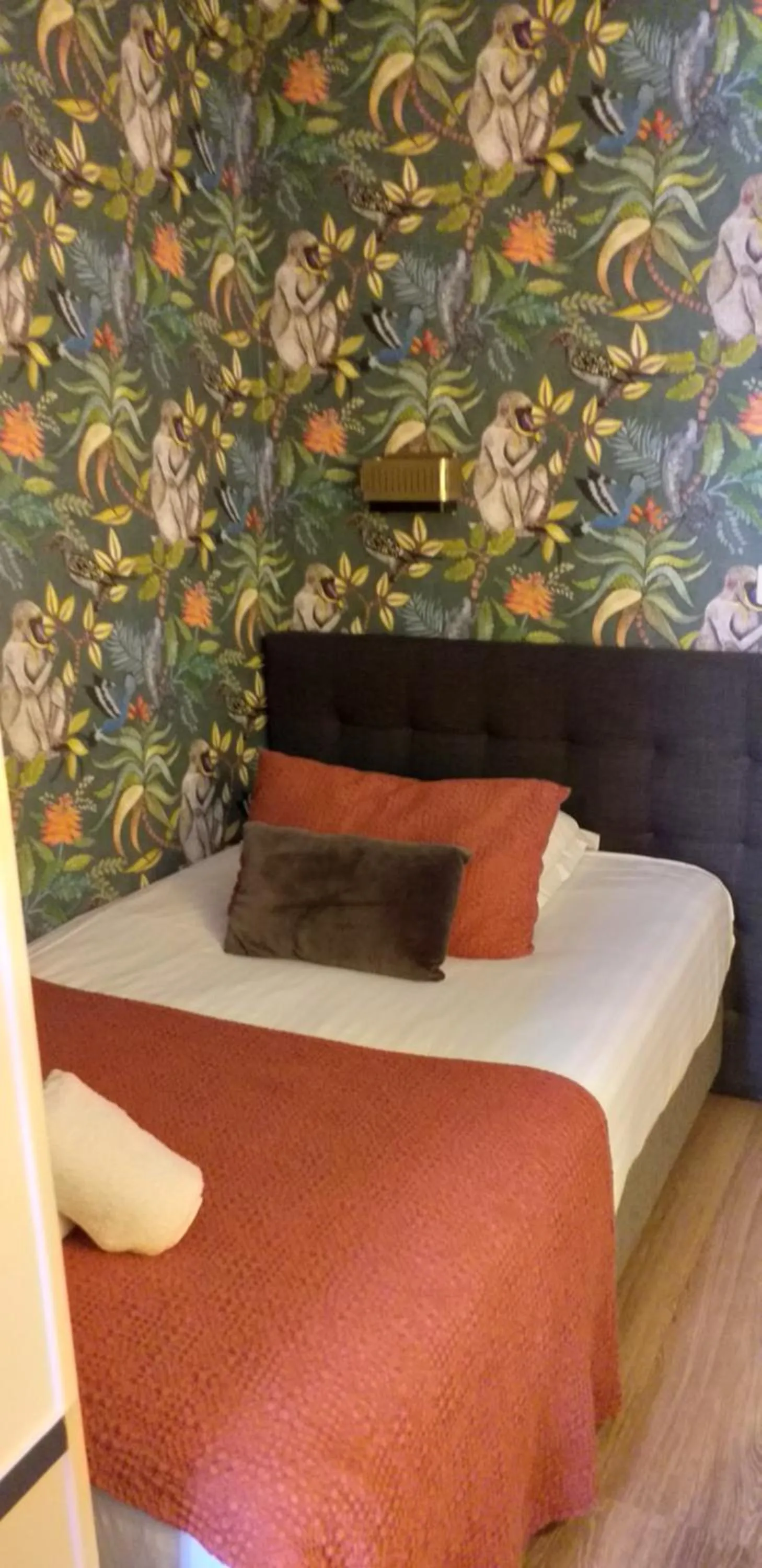 Bedroom, Bed in Hôtel Jeanne d'Arc Le Marais