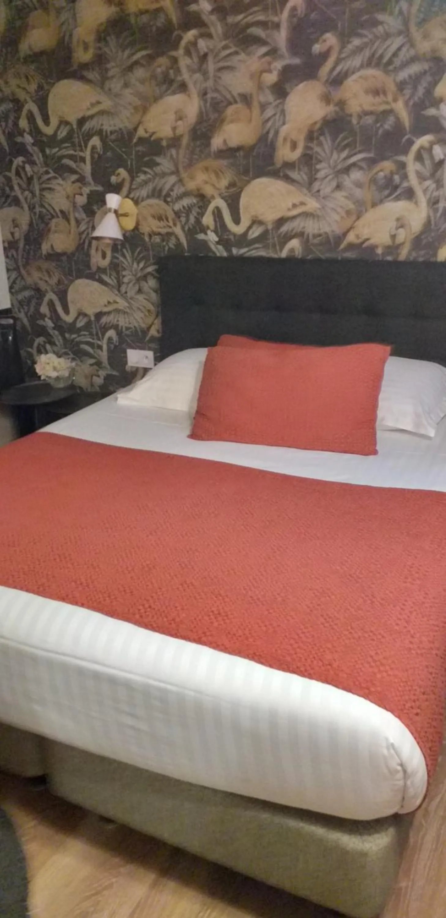 Bedroom, Bed in Hôtel Jeanne d'Arc Le Marais