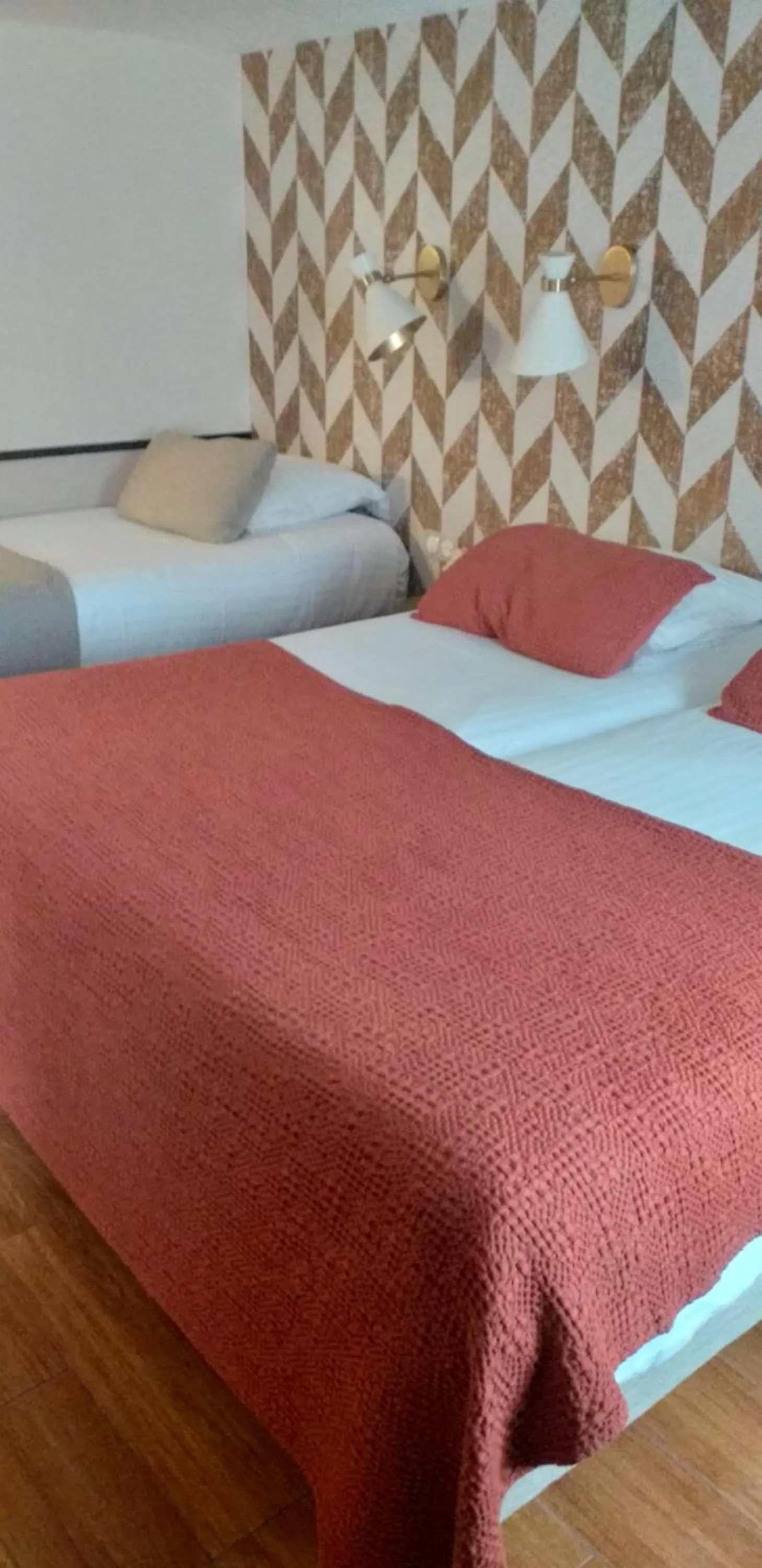 Bedroom, Bed in Hôtel Jeanne d'Arc Le Marais