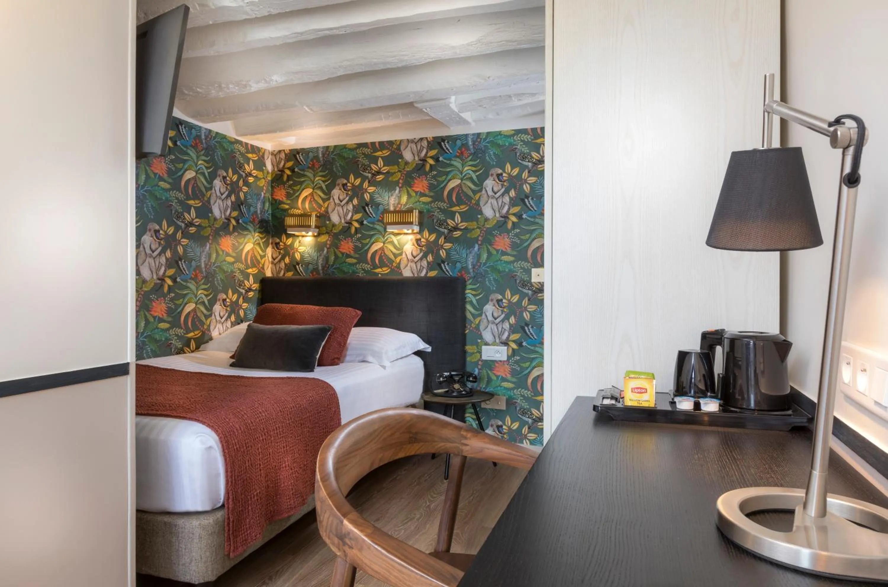 Photo of the whole room, Bed in Hôtel Jeanne d'Arc Le Marais