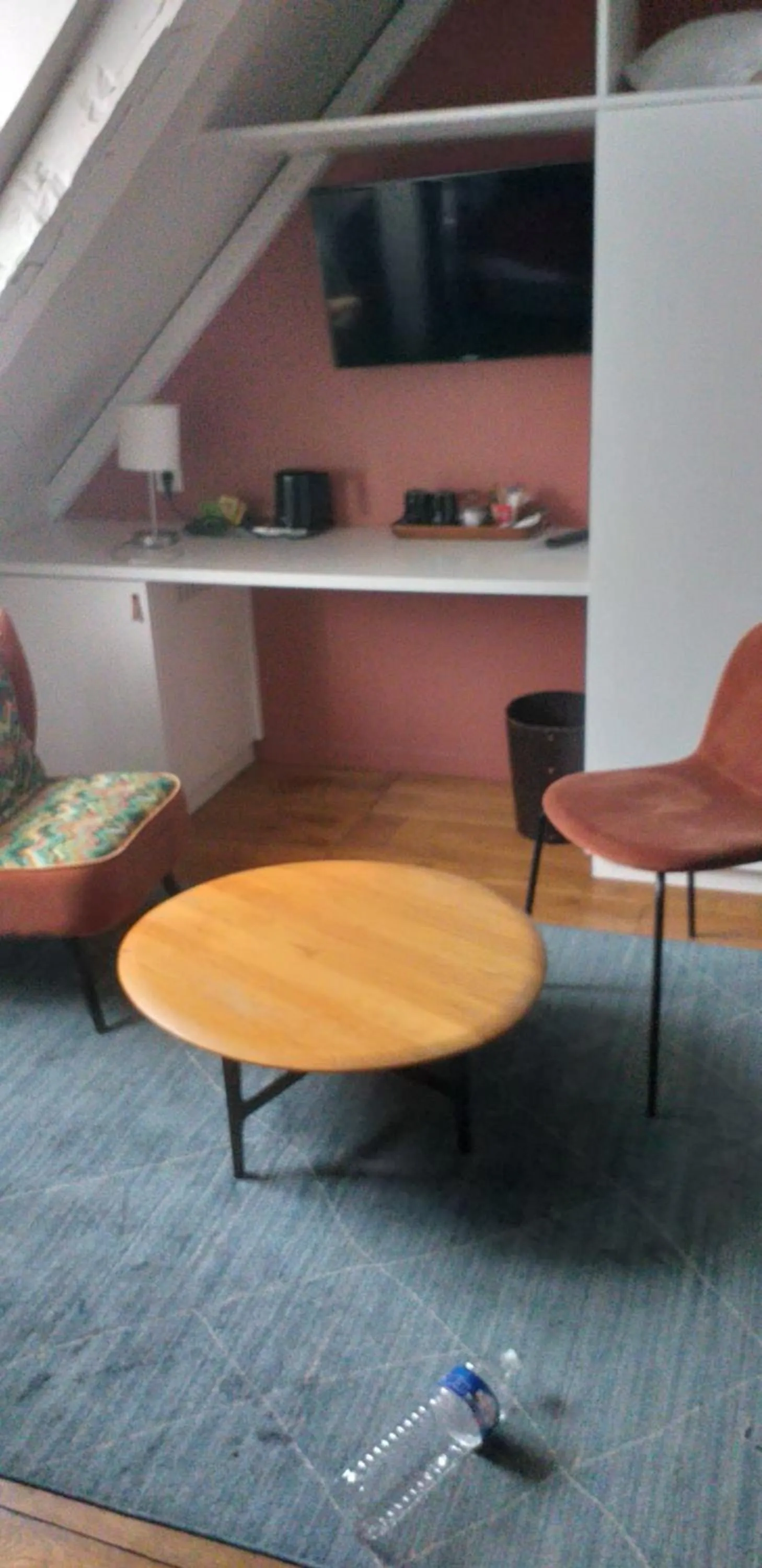 TV and multimedia in Hôtel Jeanne d'Arc Le Marais