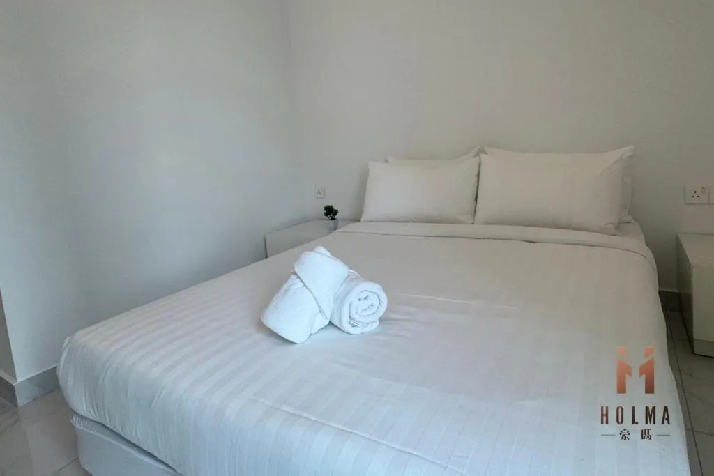 Bed in The Platinum KLCC by Holma