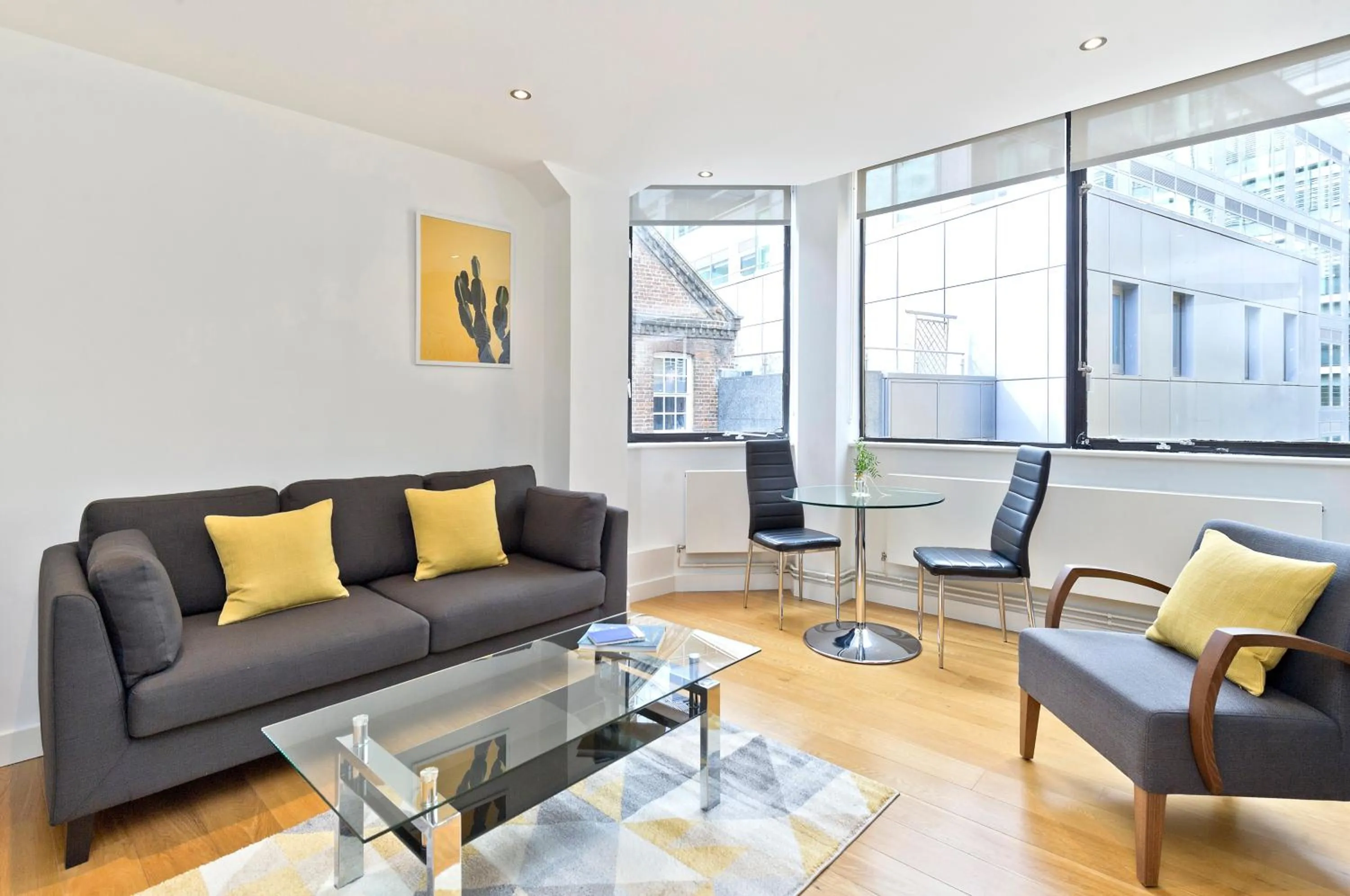 Living room in Red Lion Court by City2Stay