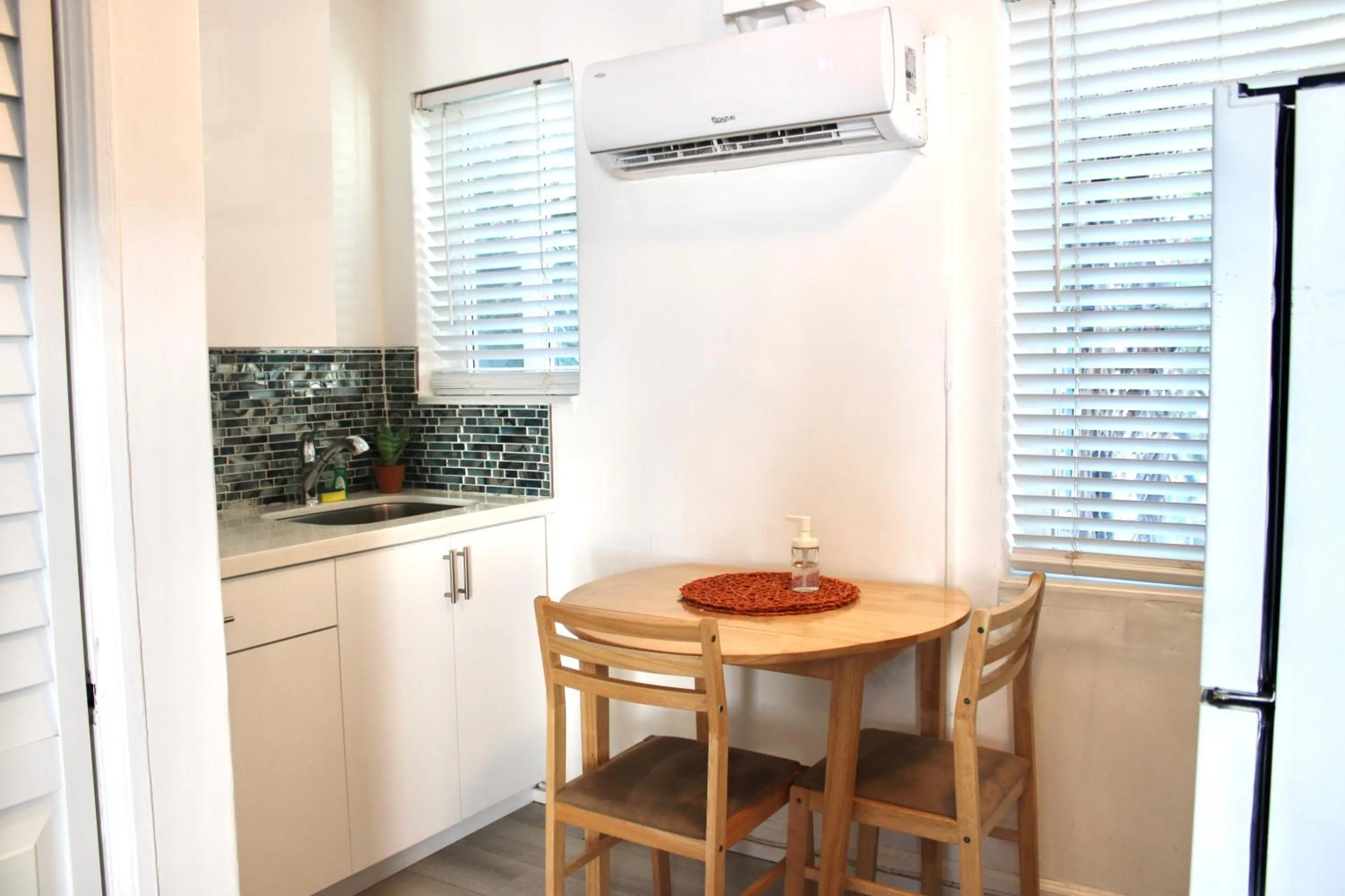 Kitchen or kitchenette in The Madison by the Gold Nests