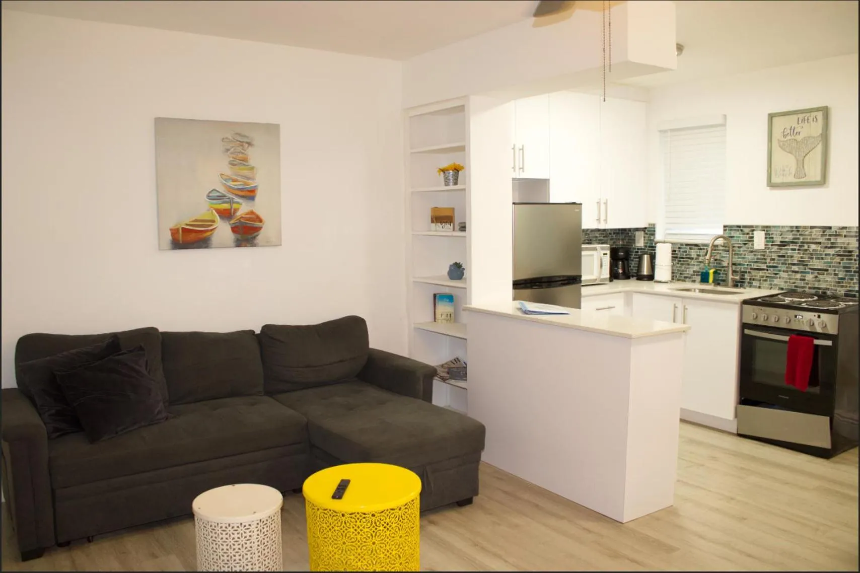 Kitchen or kitchenette in The Madison by the Gold Nests