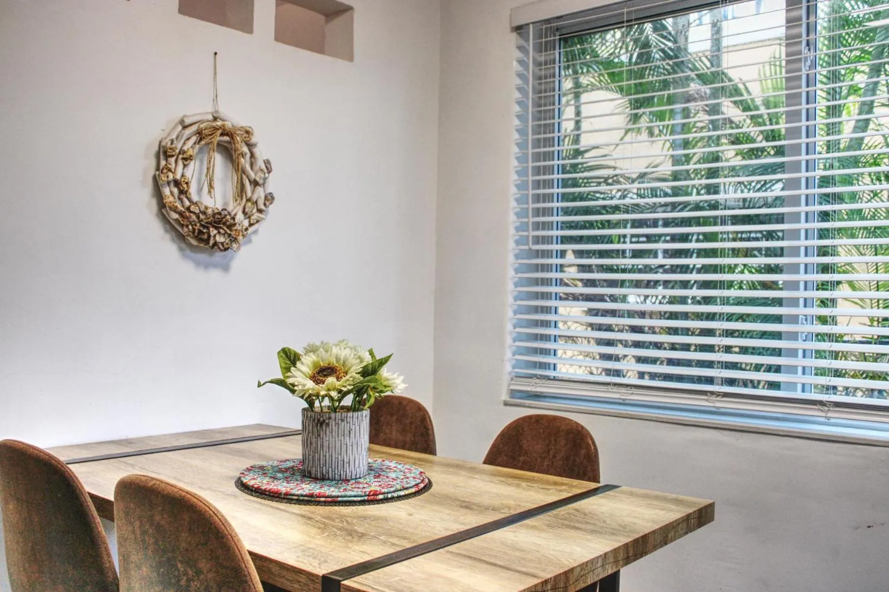 Dining area in The Madison by the Gold Nests