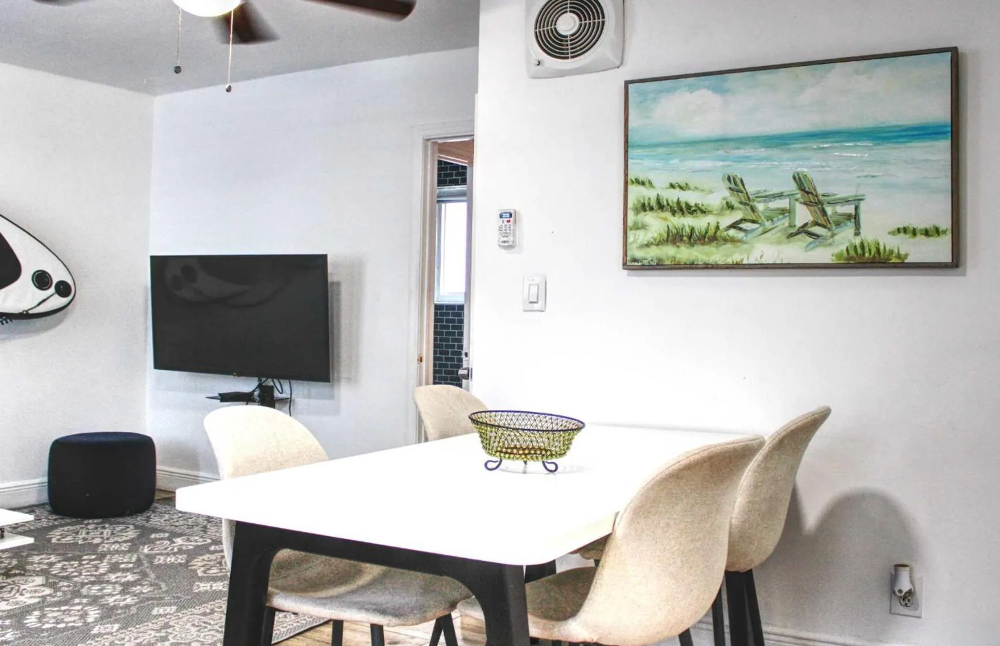 TV and multimedia in The Madison by the Gold Nests
