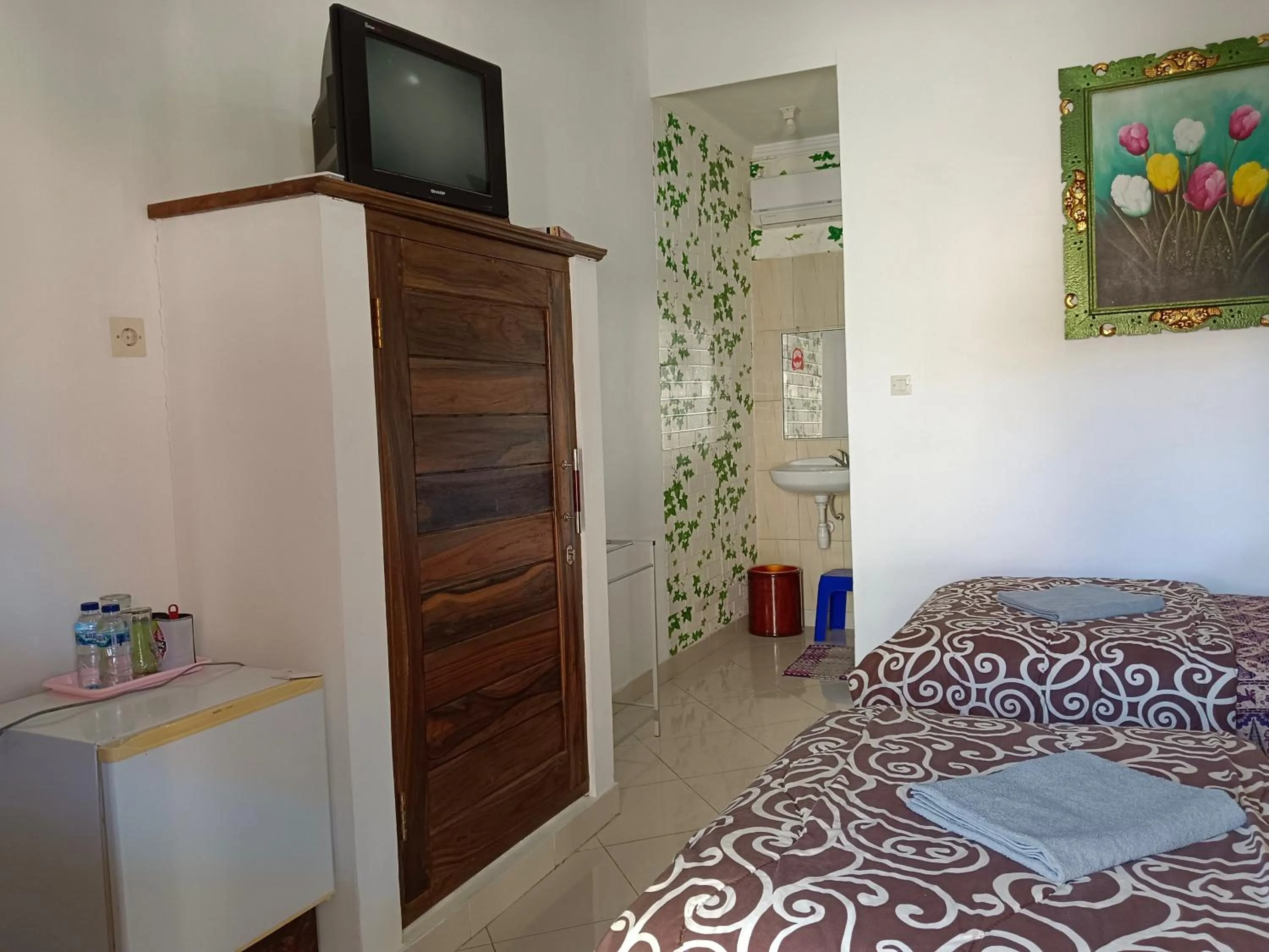 Bedroom, Bed in Double N Guesthouse Sanur Bali