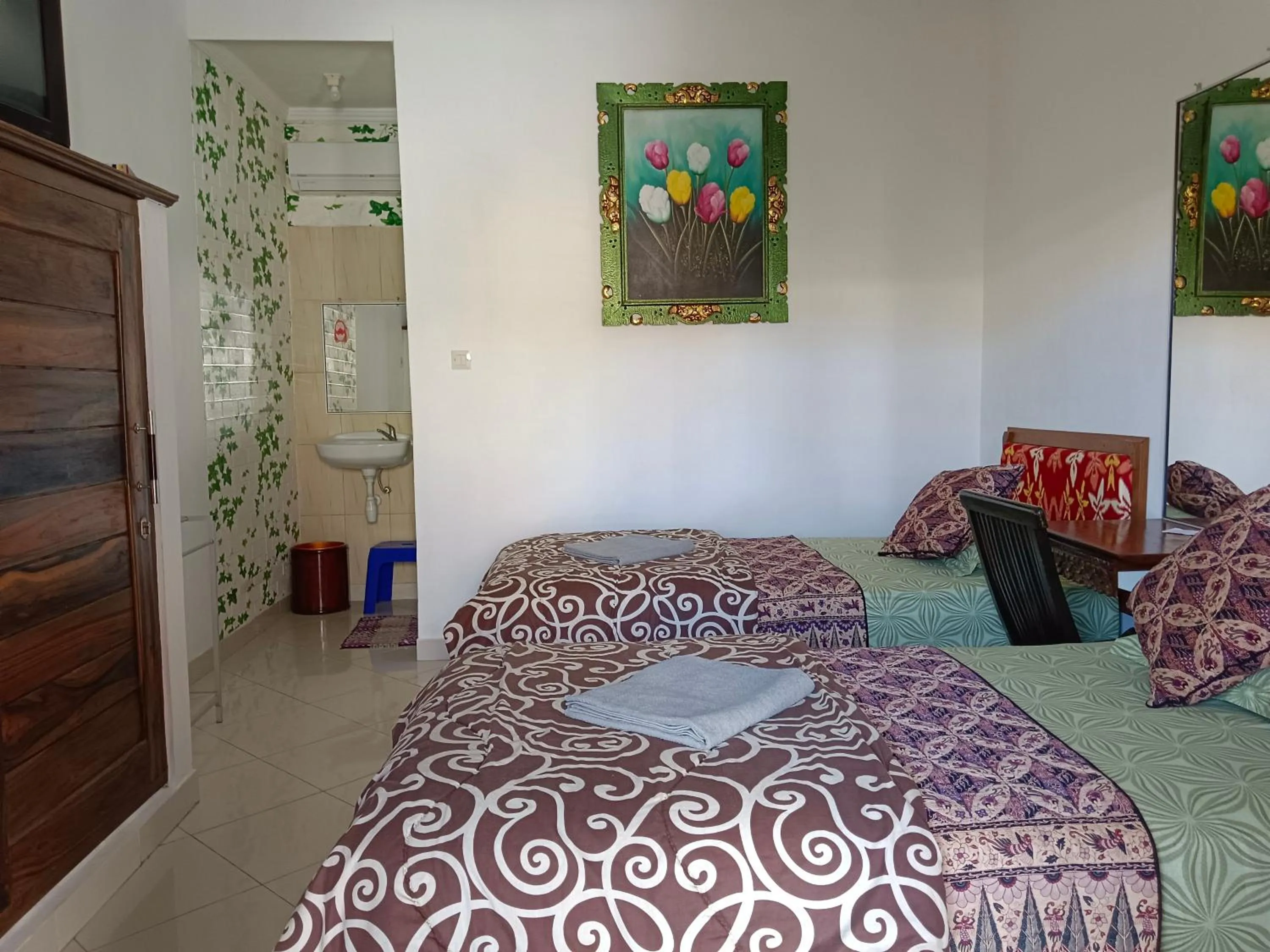 Bedroom, Bed in Double N Guesthouse Sanur Bali