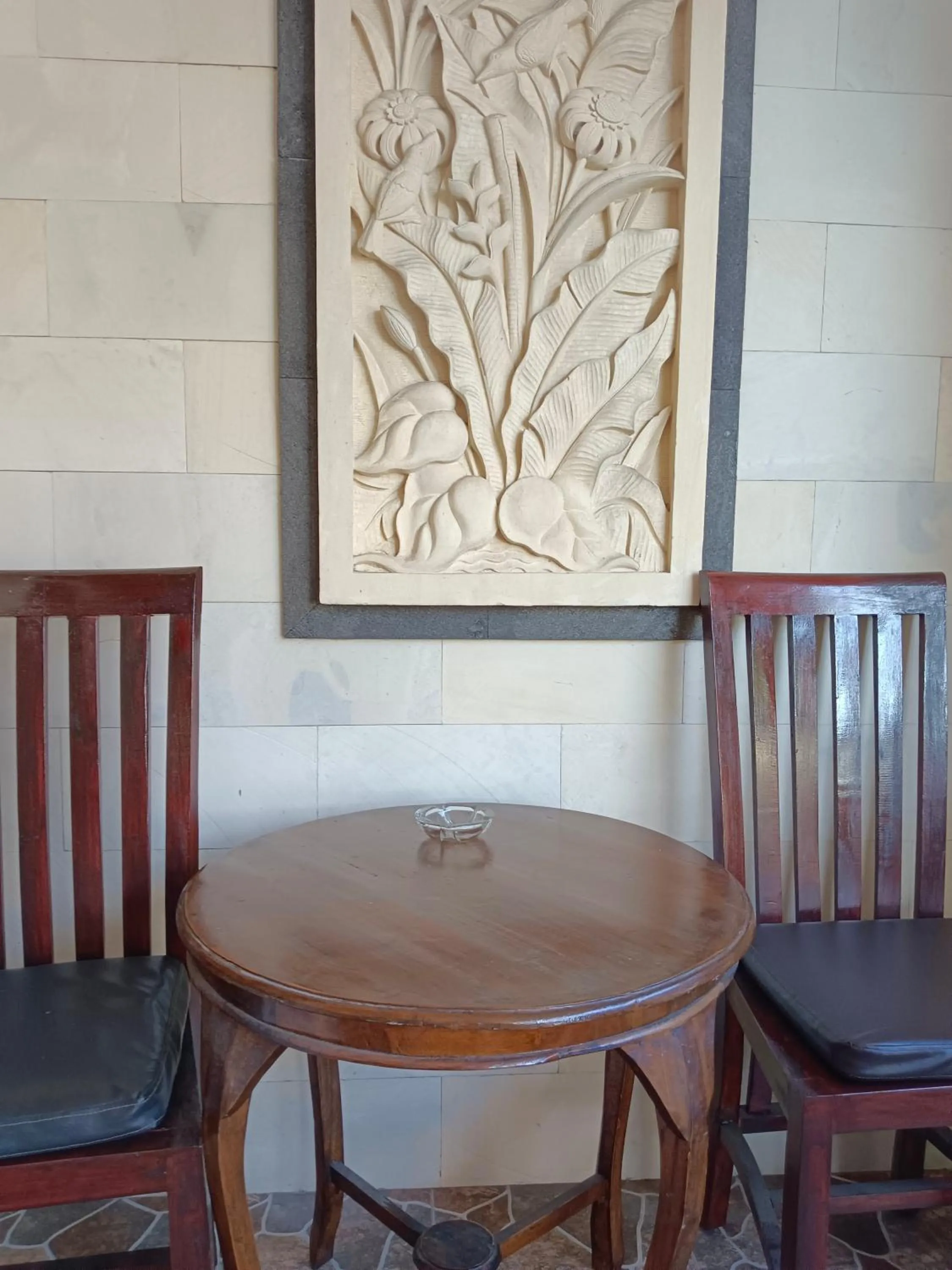 Seating area in Double N Guesthouse Sanur Bali